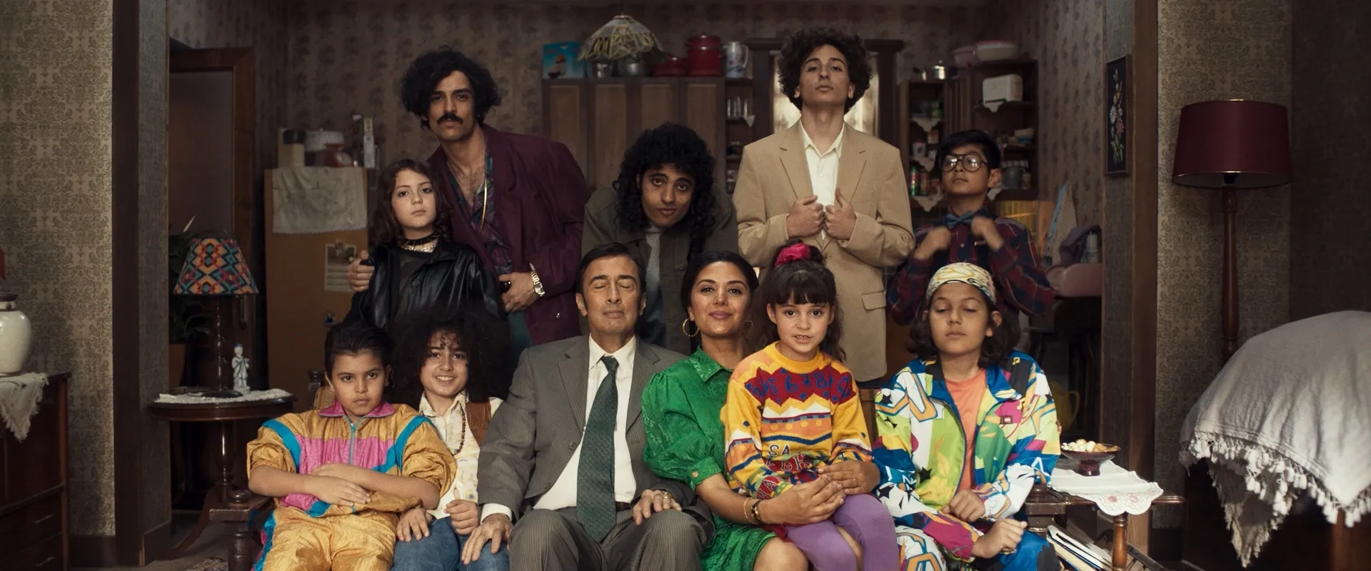 Samuel Tehrani, Chiara Stella, Parsa Kaffash, Bijan Daneshmand, and Niousha Noor in The Persian Version (2023)