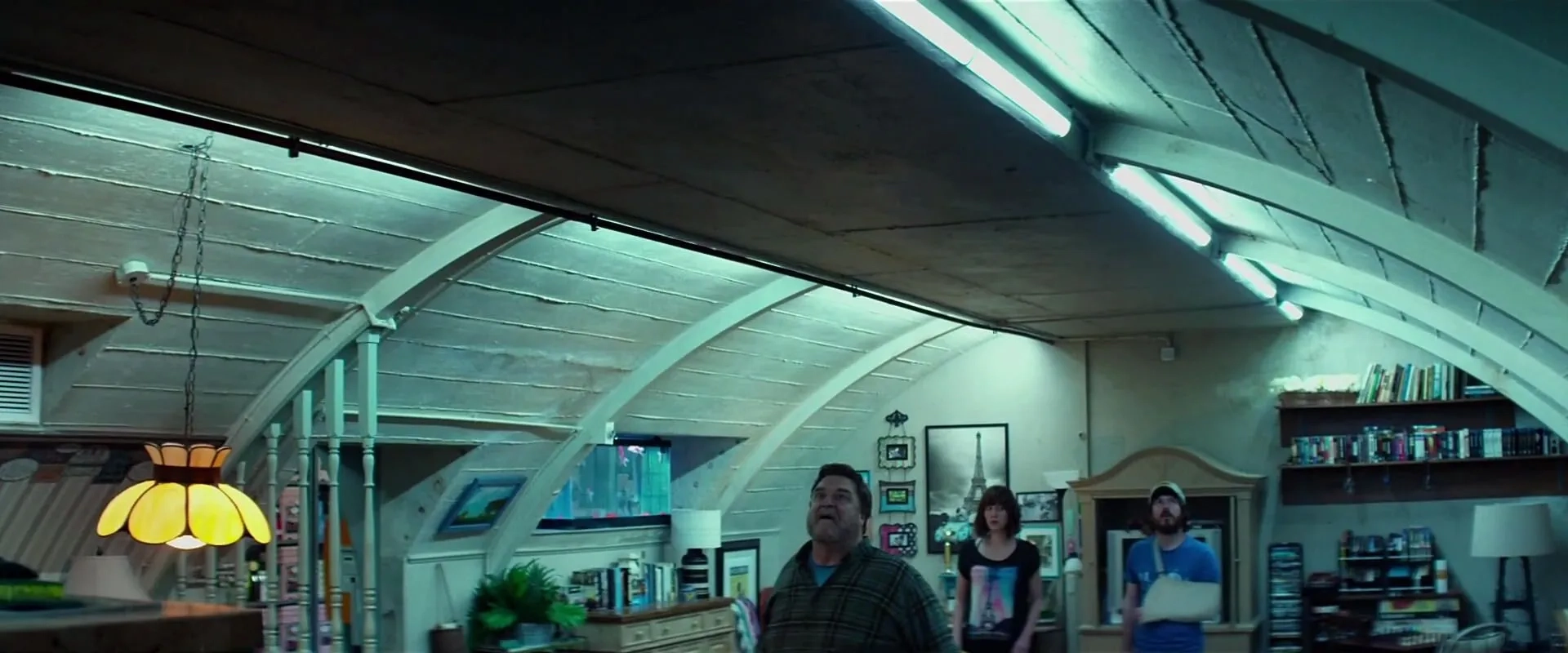 John Goodman, John Gallagher Jr., and Mary Elizabeth Winstead in 10 Cloverfield Lane (2016)