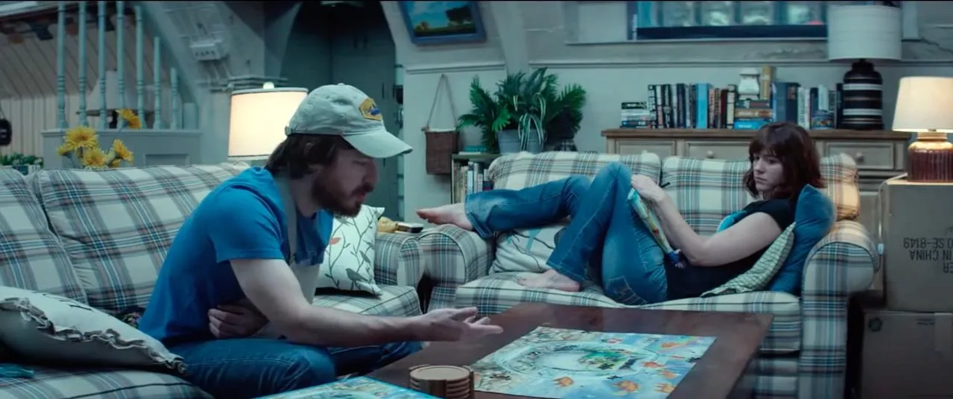 John Gallagher Jr. and Mary Elizabeth Winstead in 10 Cloverfield Lane (2016)