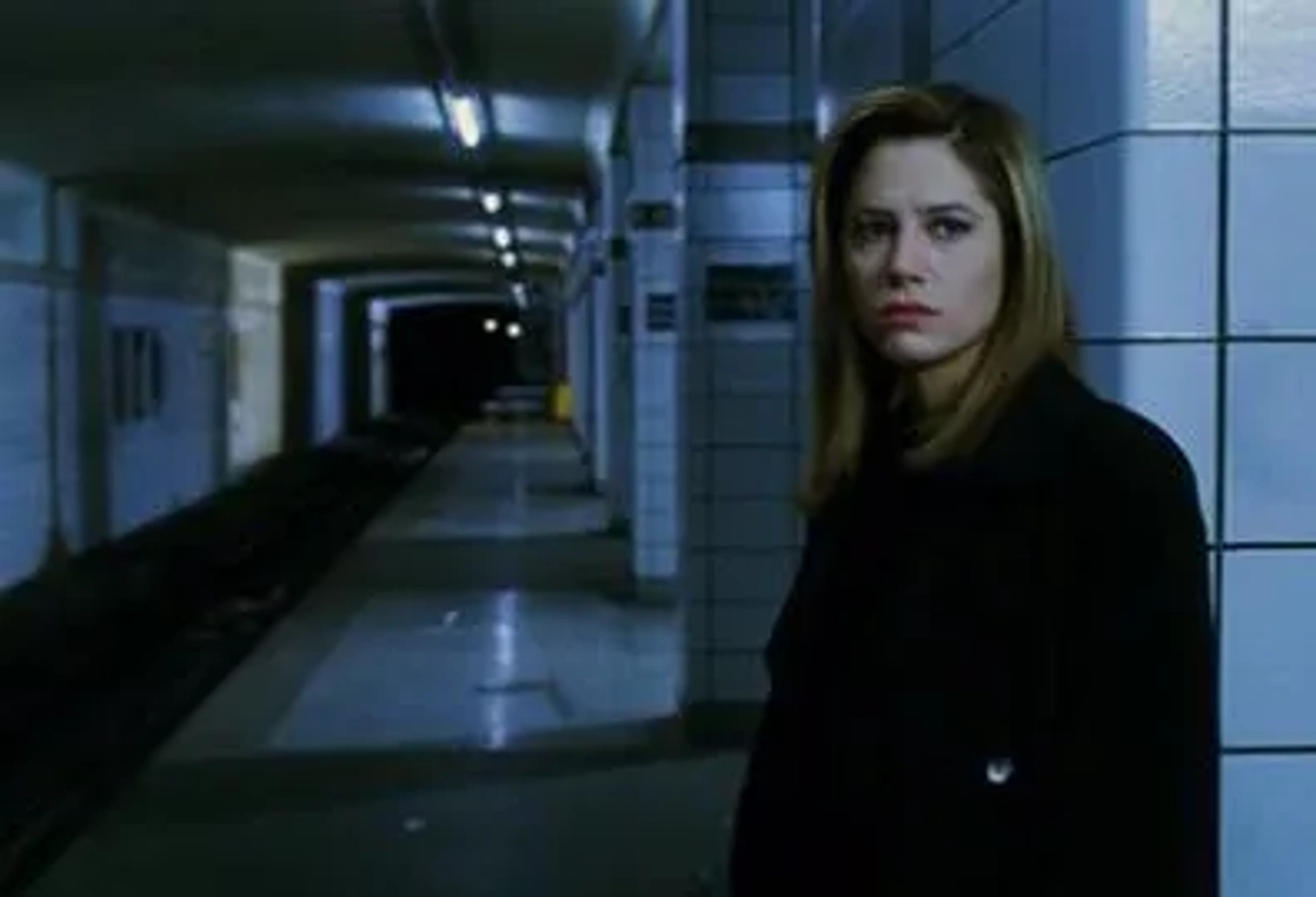 Mira Sorvino in Mimic (1997)