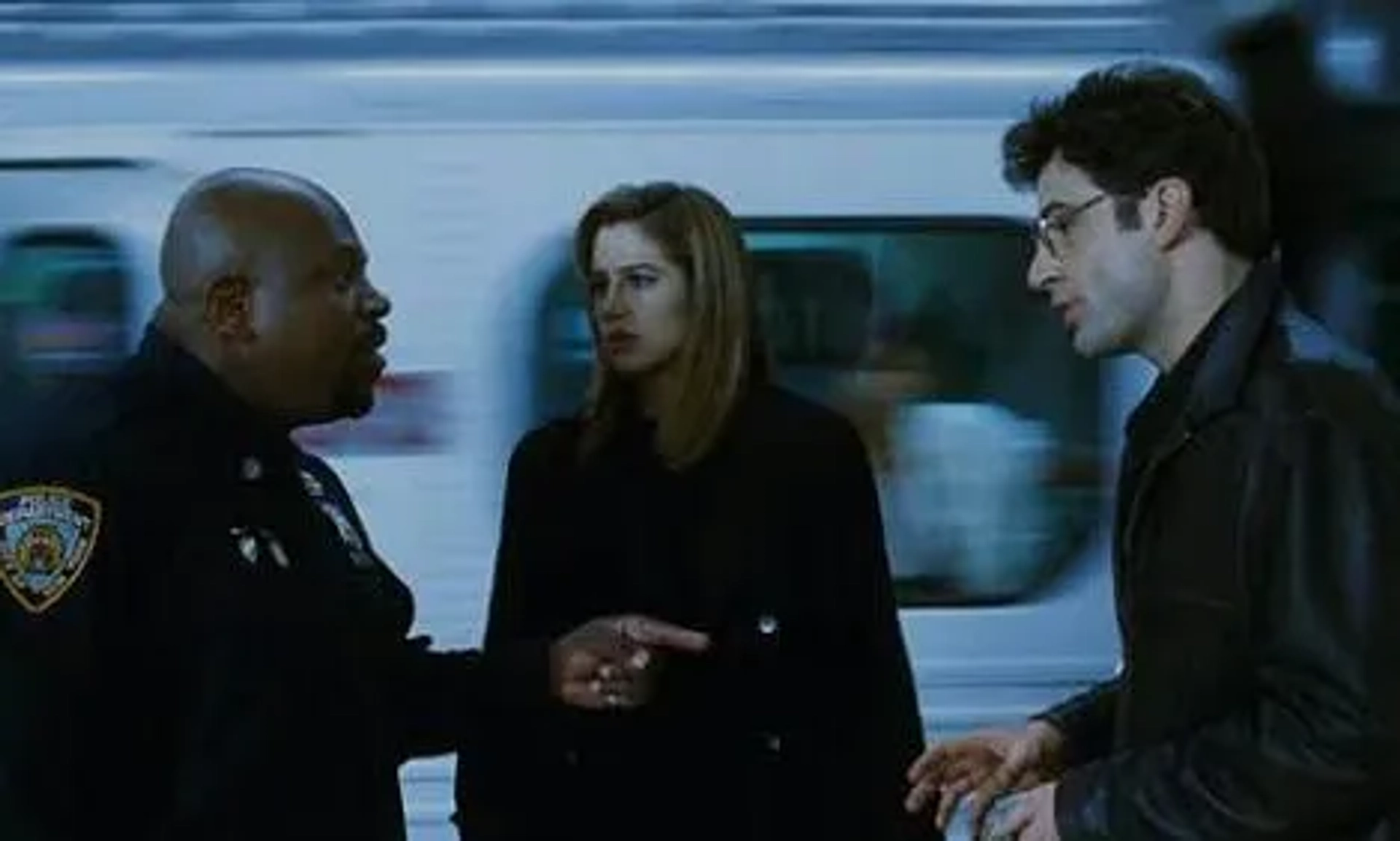 Mira Sorvino, Jeremy Northam, and Charles S. Dutton in Mimic (1997)