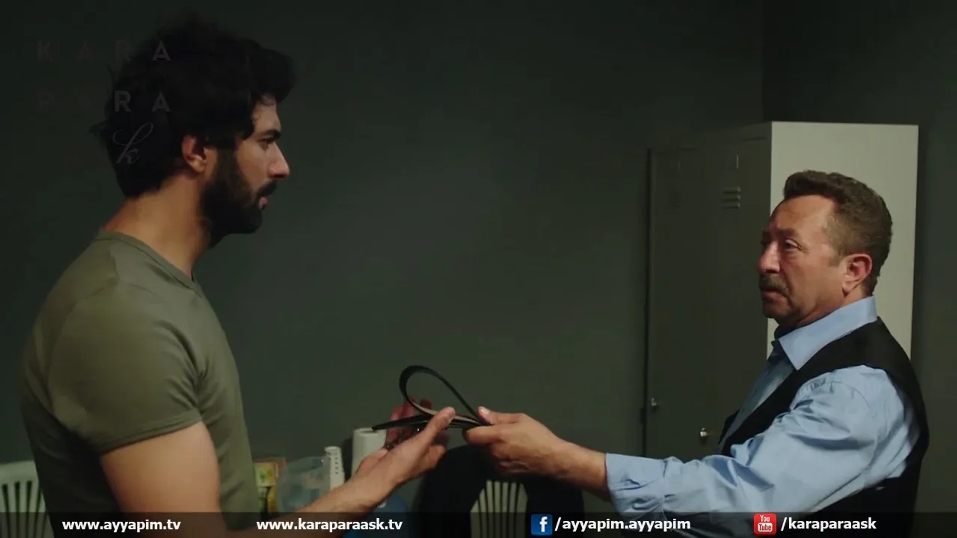 Erkan Can and Engin Akyürek in Black Money Love (2014)