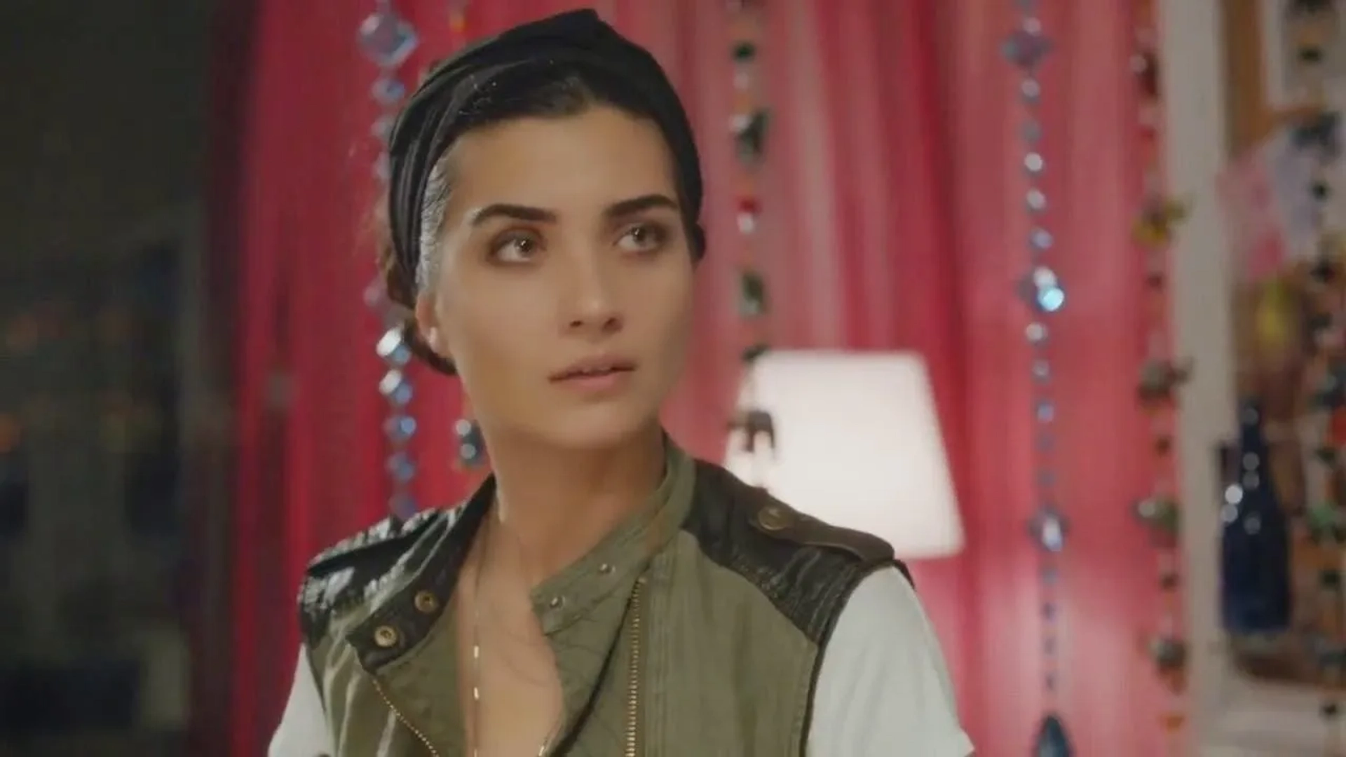 Tuba Büyüküstün in Black Money Love (2014)