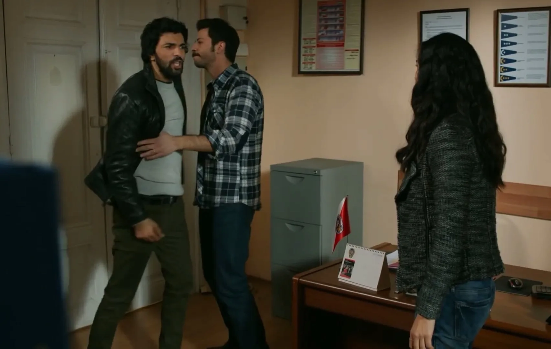 Tuba Büyüküstün, Engin Akyürek, and Ahmet Tansu Tasanlar in Black Money Love (2014)