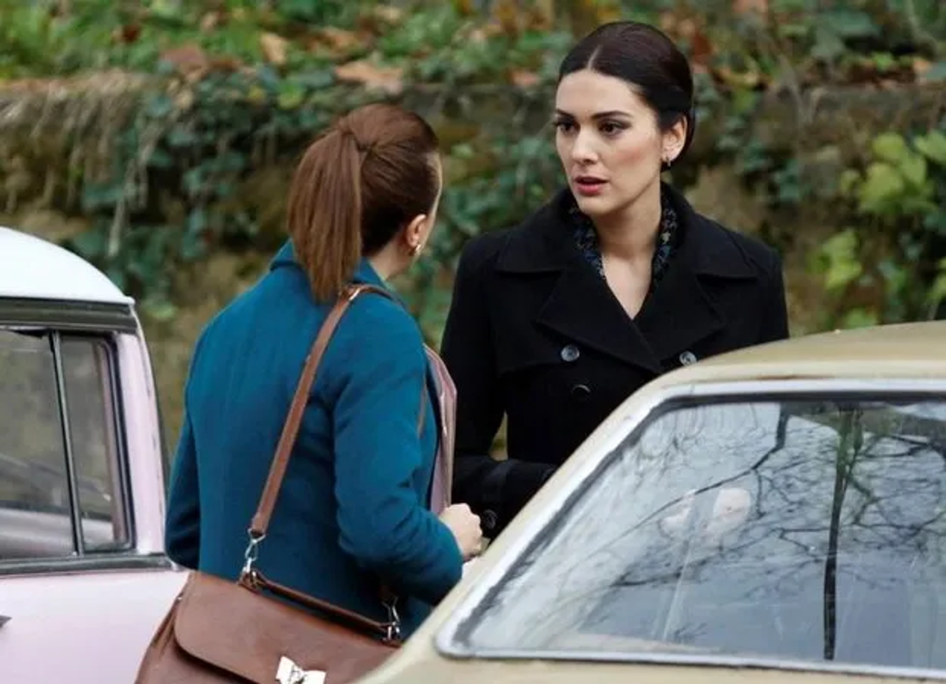 Bergüzar Korel and Irem Kahyaoglu in Karadayi (2012)