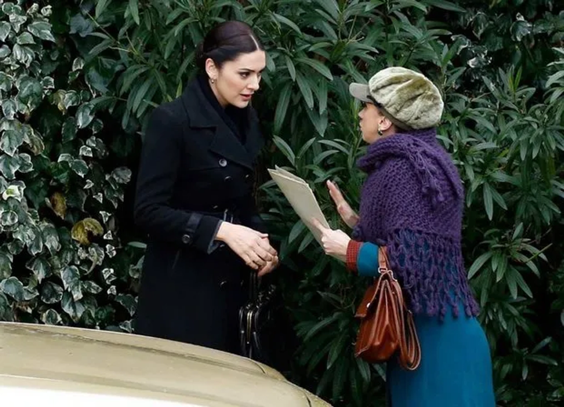 Bergüzar Korel and Irem Kahyaoglu in Karadayi (2012)