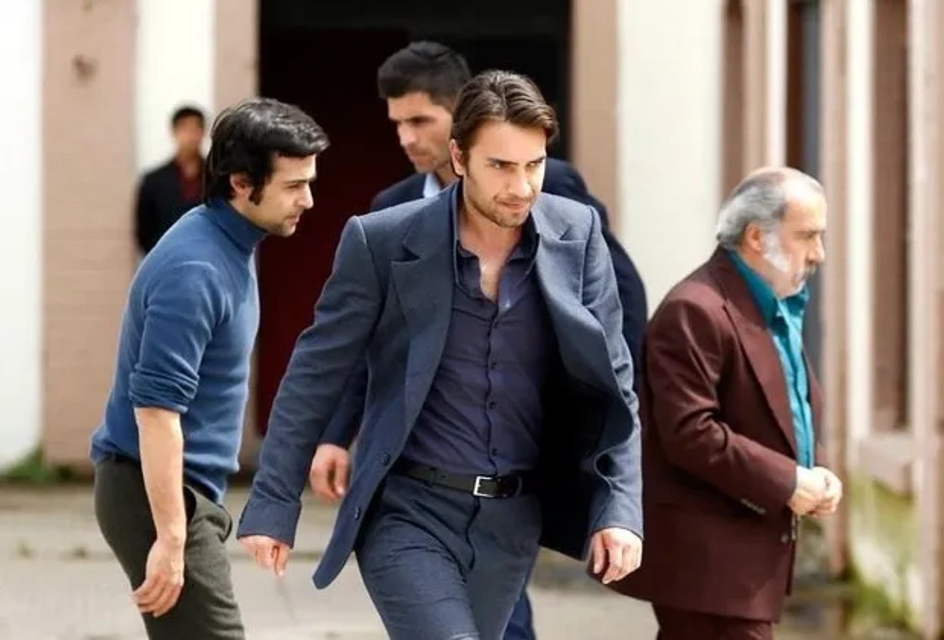 Atsiz Karaduman, Ulas Tuna Astepe, and Emir Çubukçu in Karadayi (2012)
