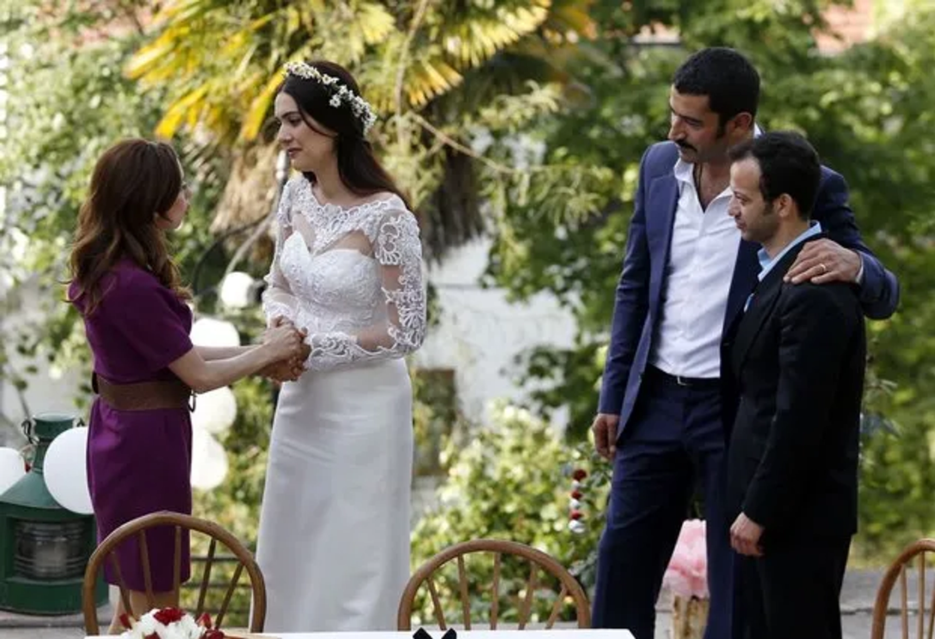 Kenan Imirzalioglu, Riza Kocaoglu, Bergüzar Korel, and Irem Kahyaoglu in Karadayi (2012)