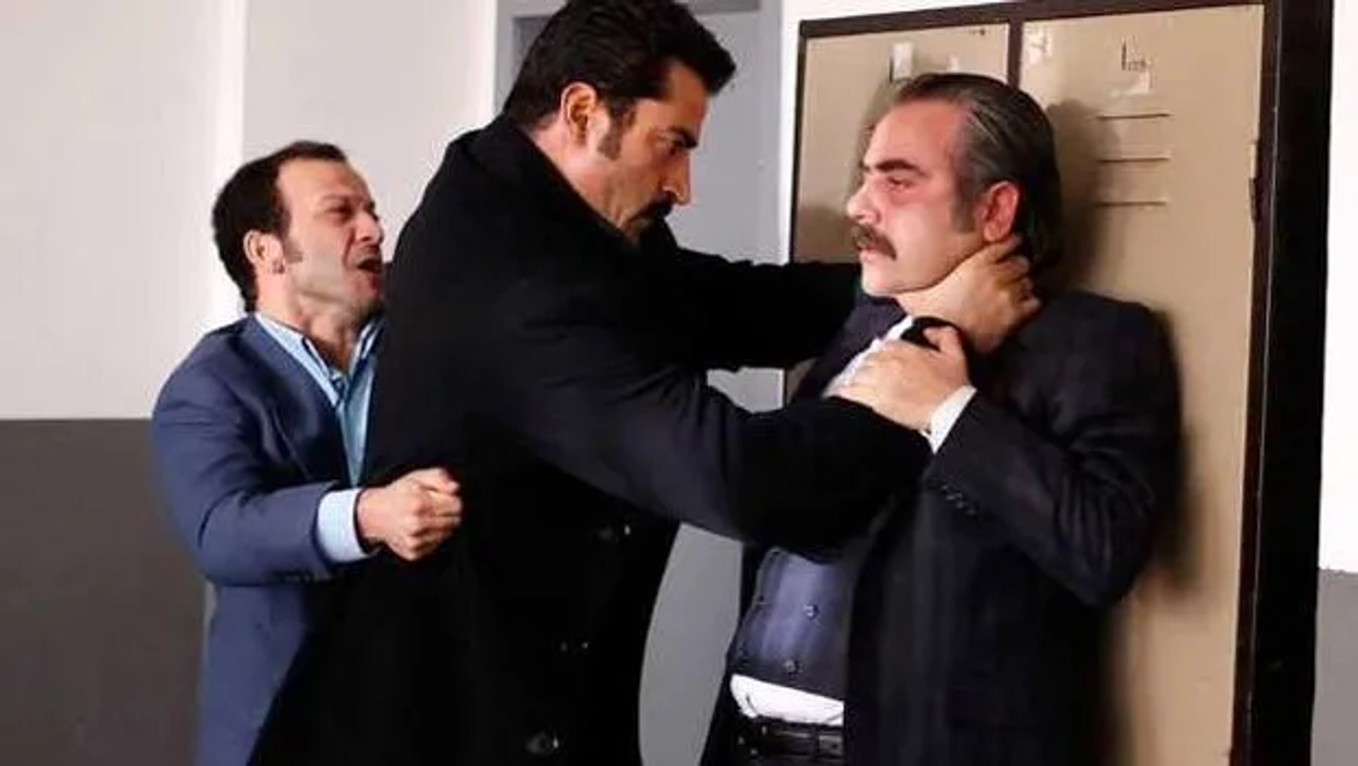 Kenan Imirzalioglu, Riza Kocaoglu, and Yurdaer Okur in Karadayi (2012)