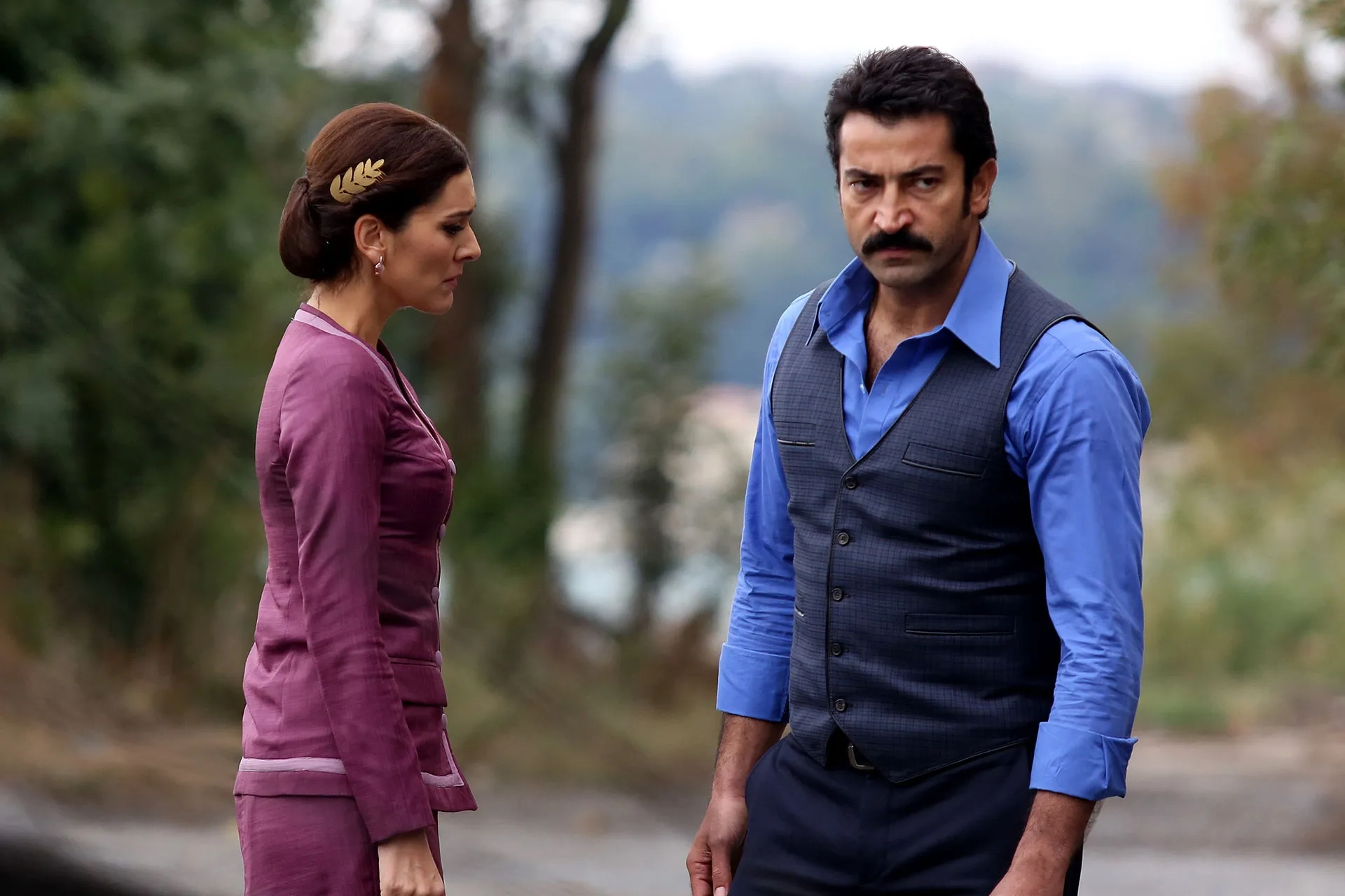 Kenan Imirzalioglu and Bergüzar Korel in Karadayi (2012)