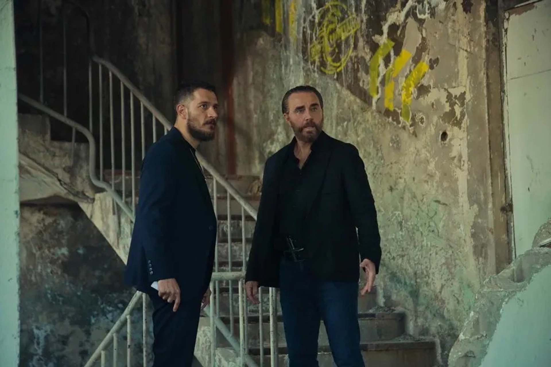 Cenk Kangöz and Uraz Kaygilaroglu in The Bad Penny (2021)