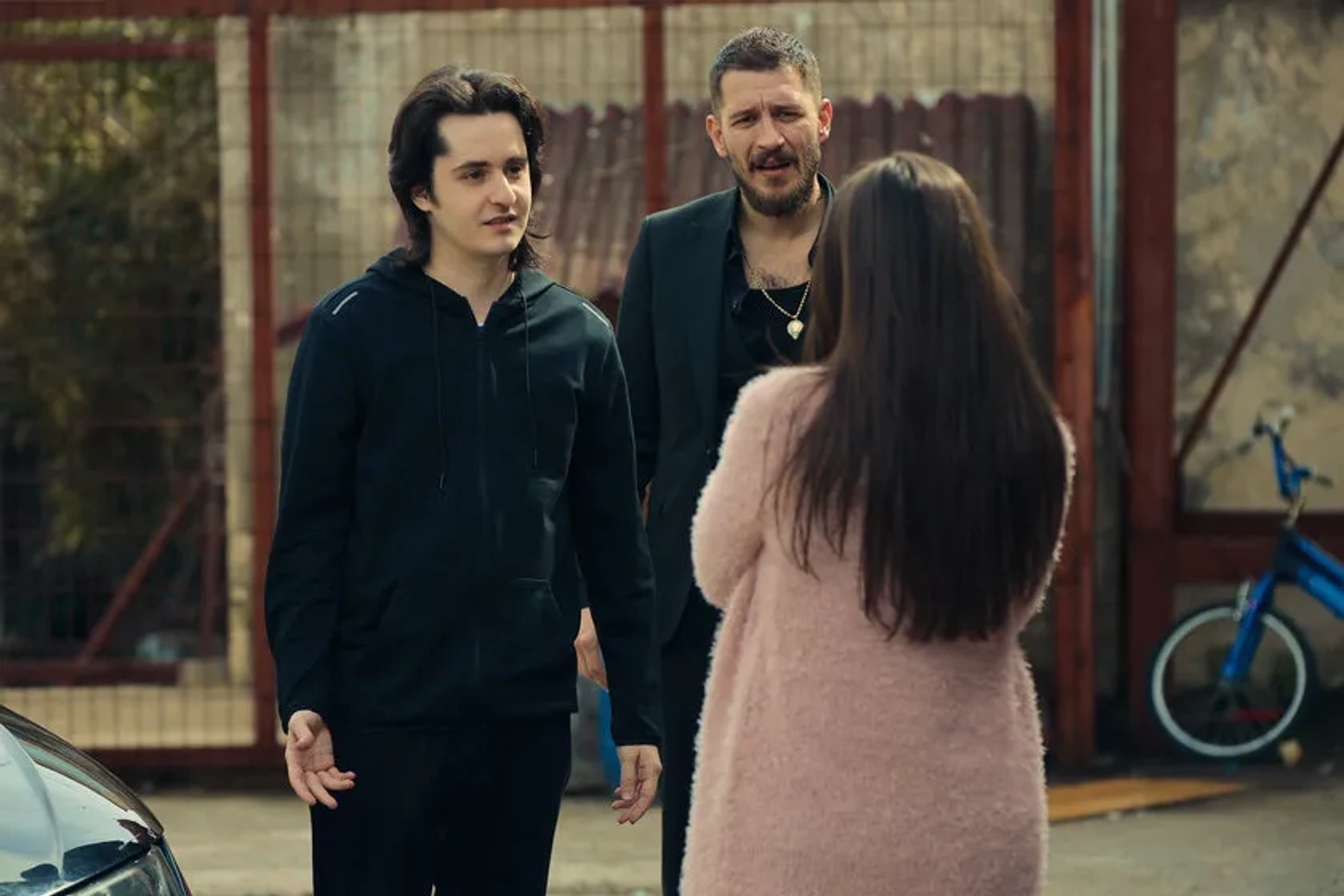 Alisan Ugur, Damla Makar, and Uraz Kaygilaroglu in The Bad Penny (2021)