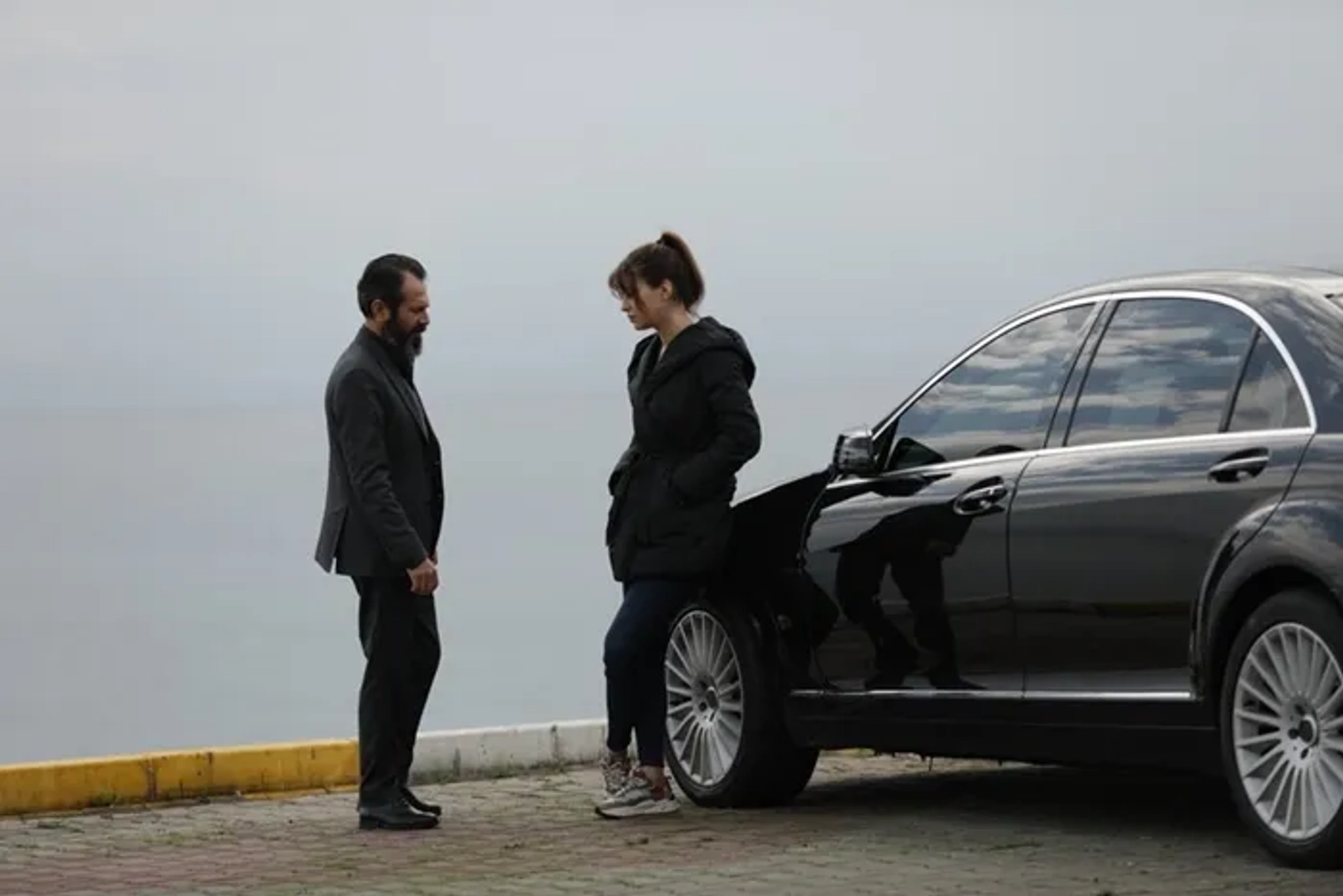 Olgun Simsek and Devrim Özkan in Ramo (2020)