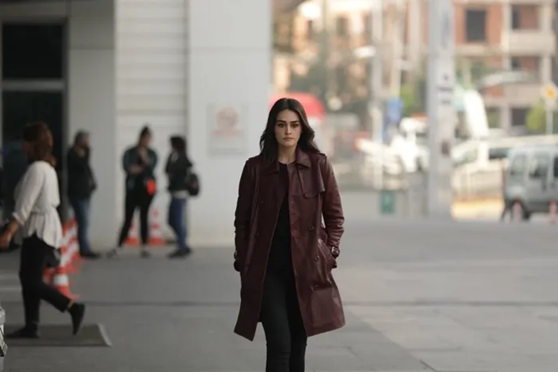 Esra Bilgiç in Ramo (2020)