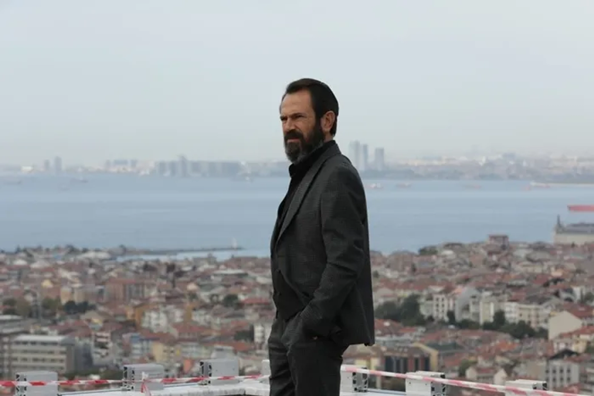 Olgun Simsek in Ramo (2020)