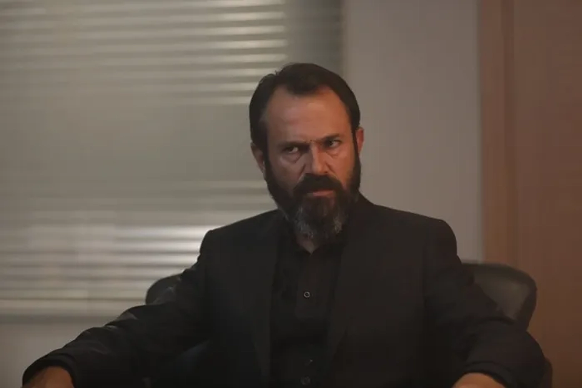 Olgun Simsek in Ramo (2020)