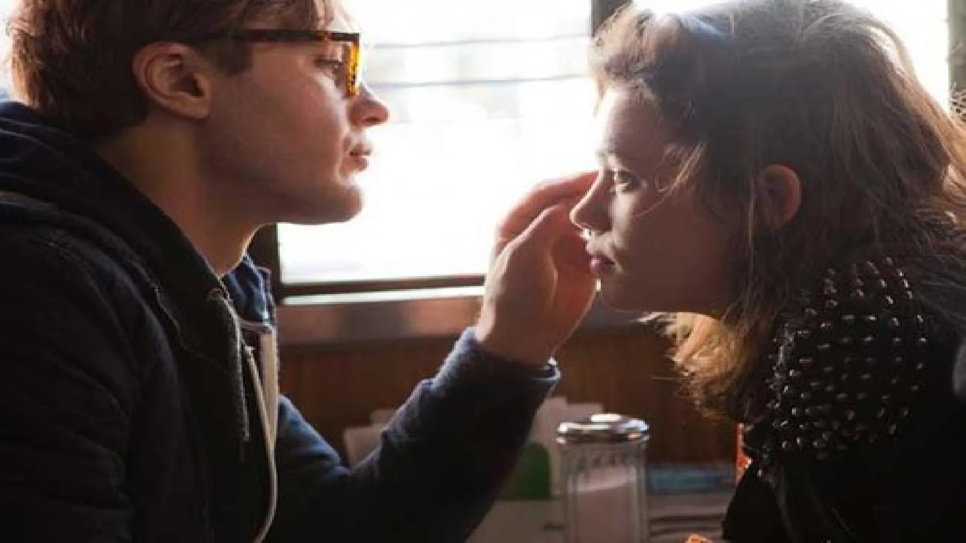 Michael Pitt and Astrid Bergès-Frisbey in I Origins (2014)