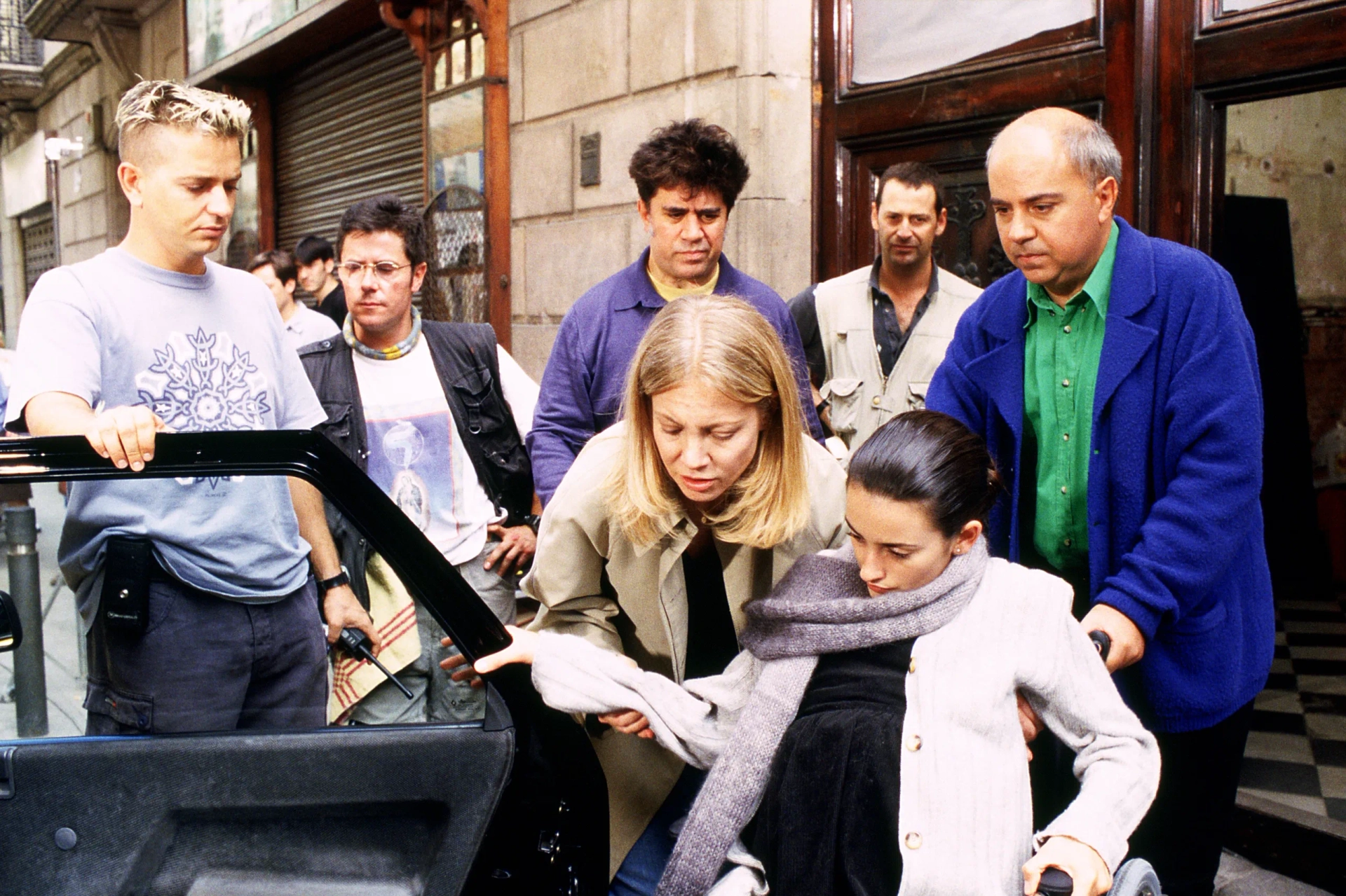 Pedro Almodóvar, Penélope Cruz, Cecilia Roth, and Agustín Almodóvar in All About My Mother (1999)