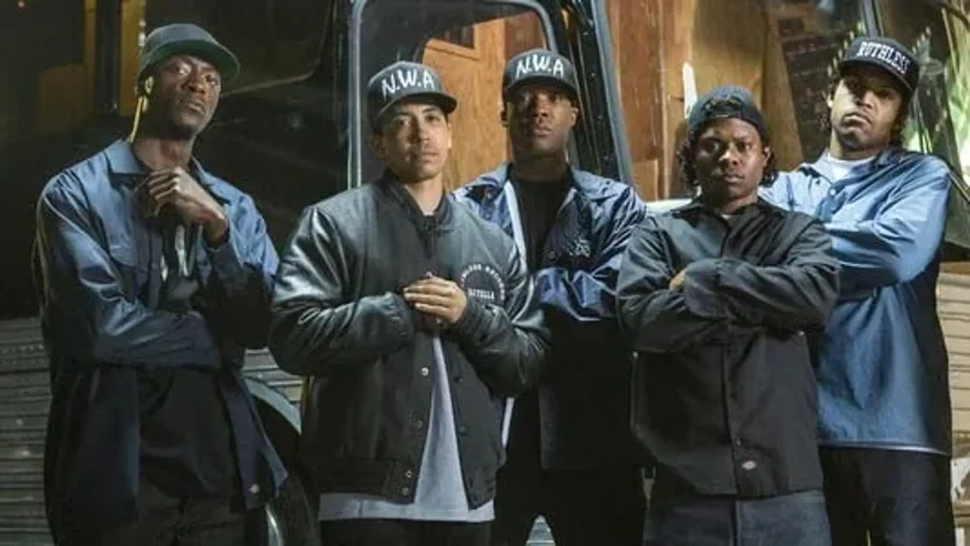 دانلود فیلم مستقیم از کامپتن (Straight Outta Compton 2015)