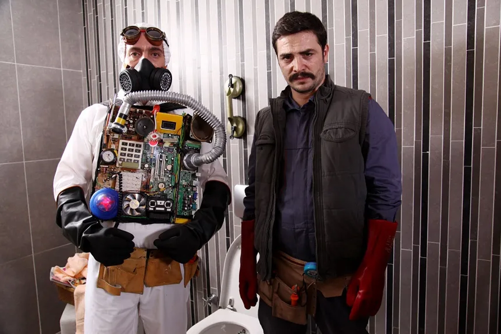 Murat Cemcir, Seda Bakan, and Ahmet Kural in Kardes Payi (2014)