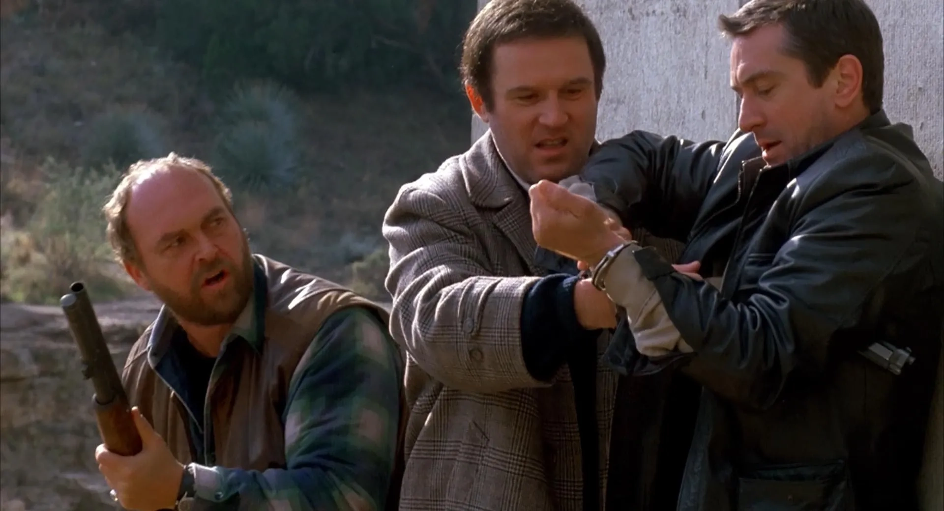 Robert De Niro, Charles Grodin, and John Ashton in Midnight Run (1988)