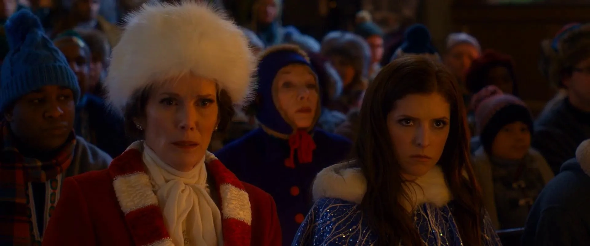 Shirley MacLaine, Julie Hagerty, and Anna Kendrick in Noelle (2019)