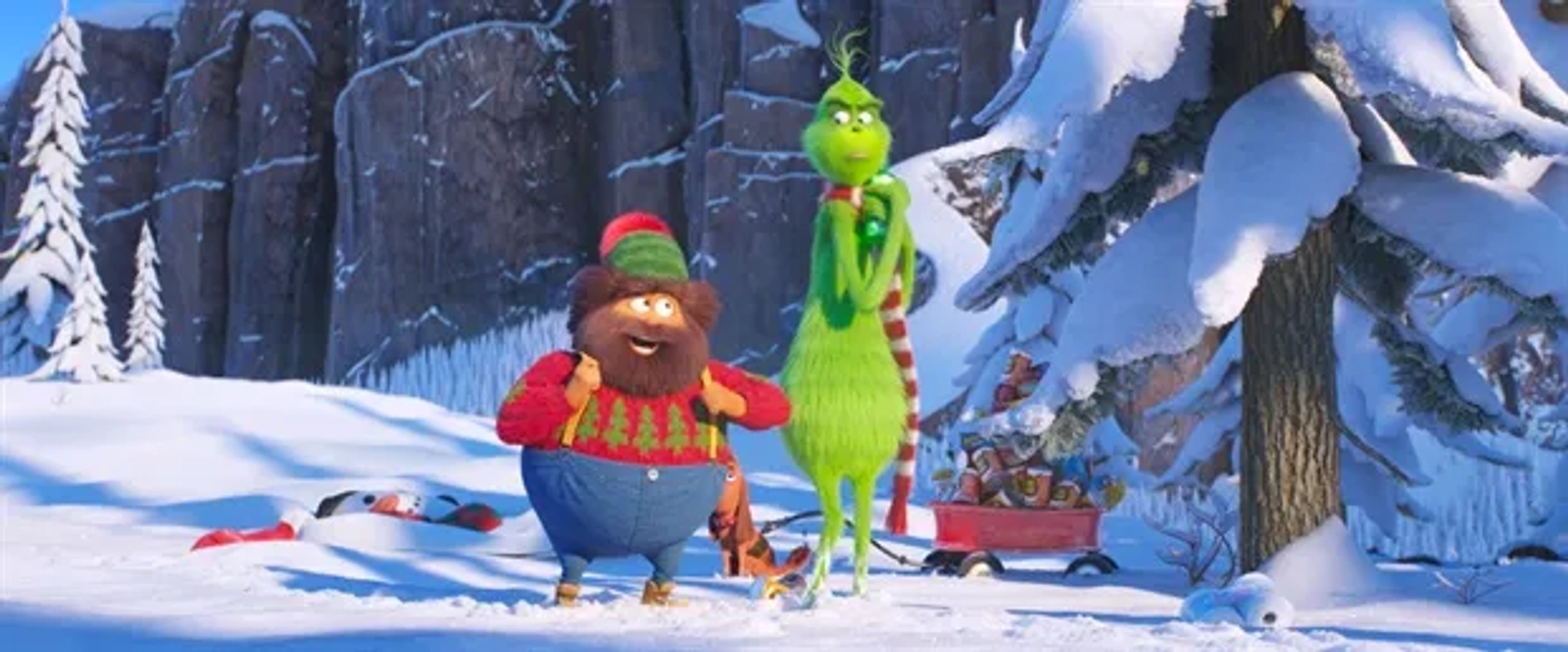 Kenan Thompson and Benedict Cumberbatch in The Grinch (2018)