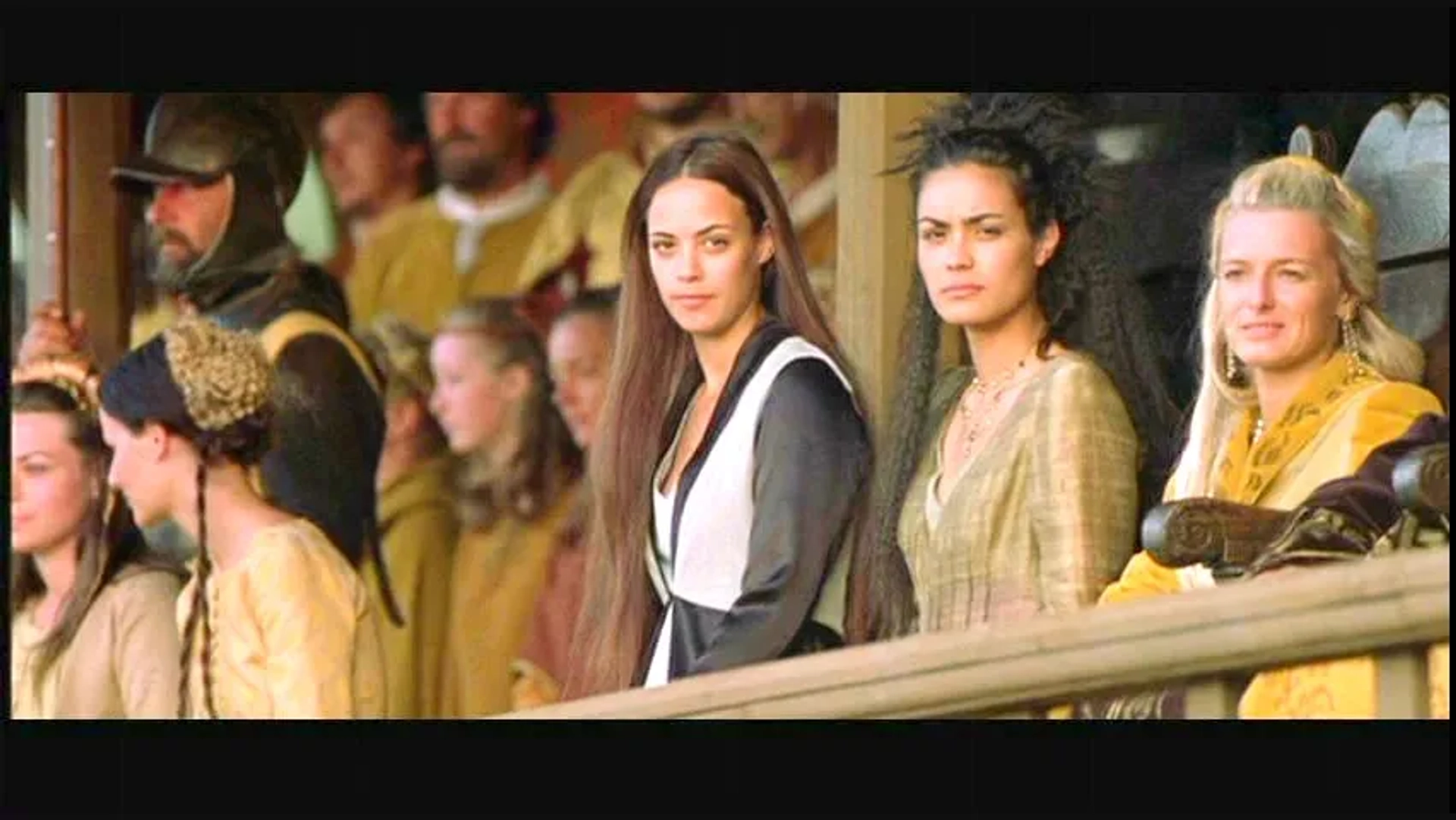 Bérénice Bejo and Shannyn Sossamon in A Knight's Tale (2001)