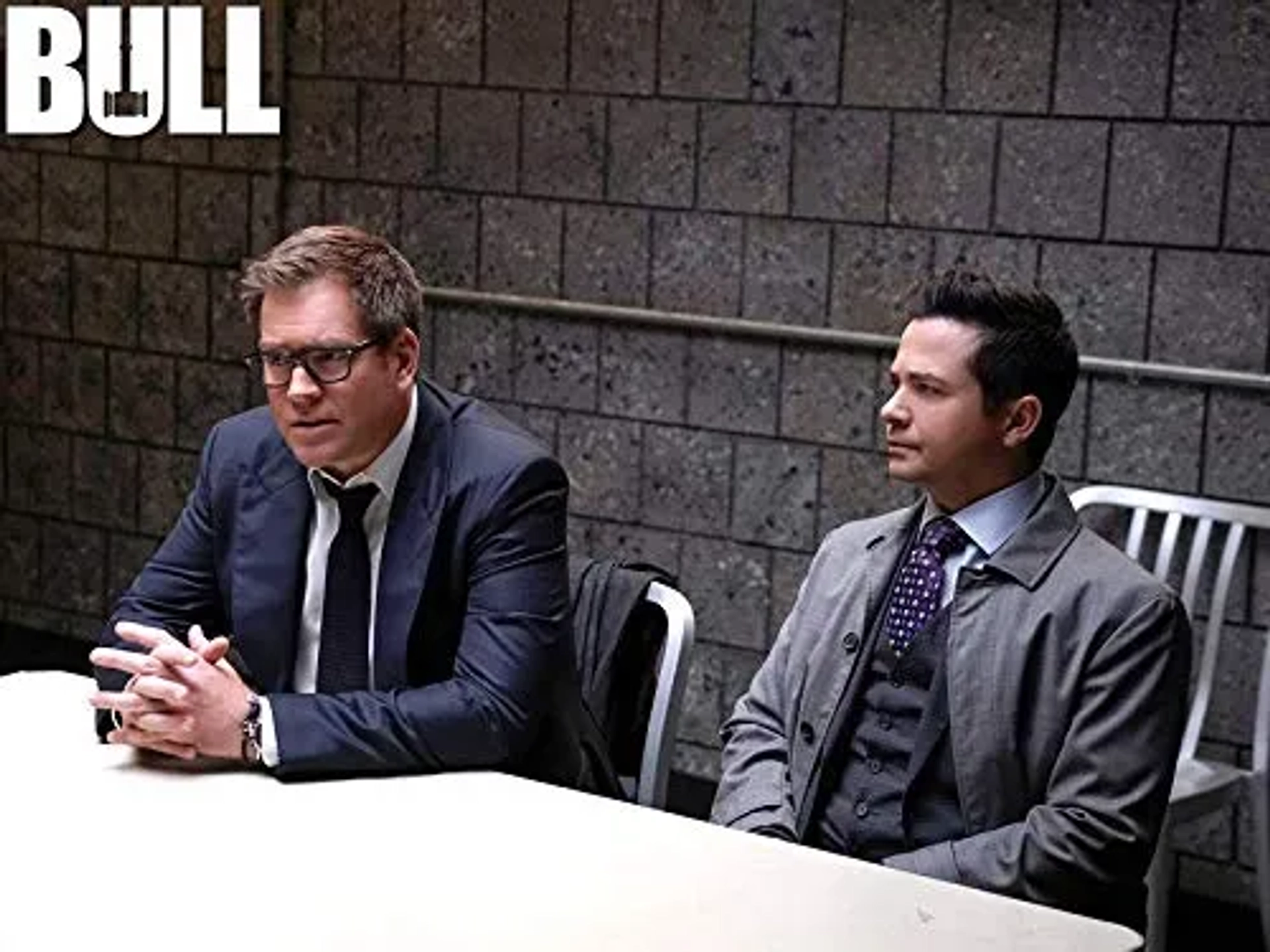 Freddy Rodríguez and Michael Weatherly in Bull: Doctor Killer (2019)