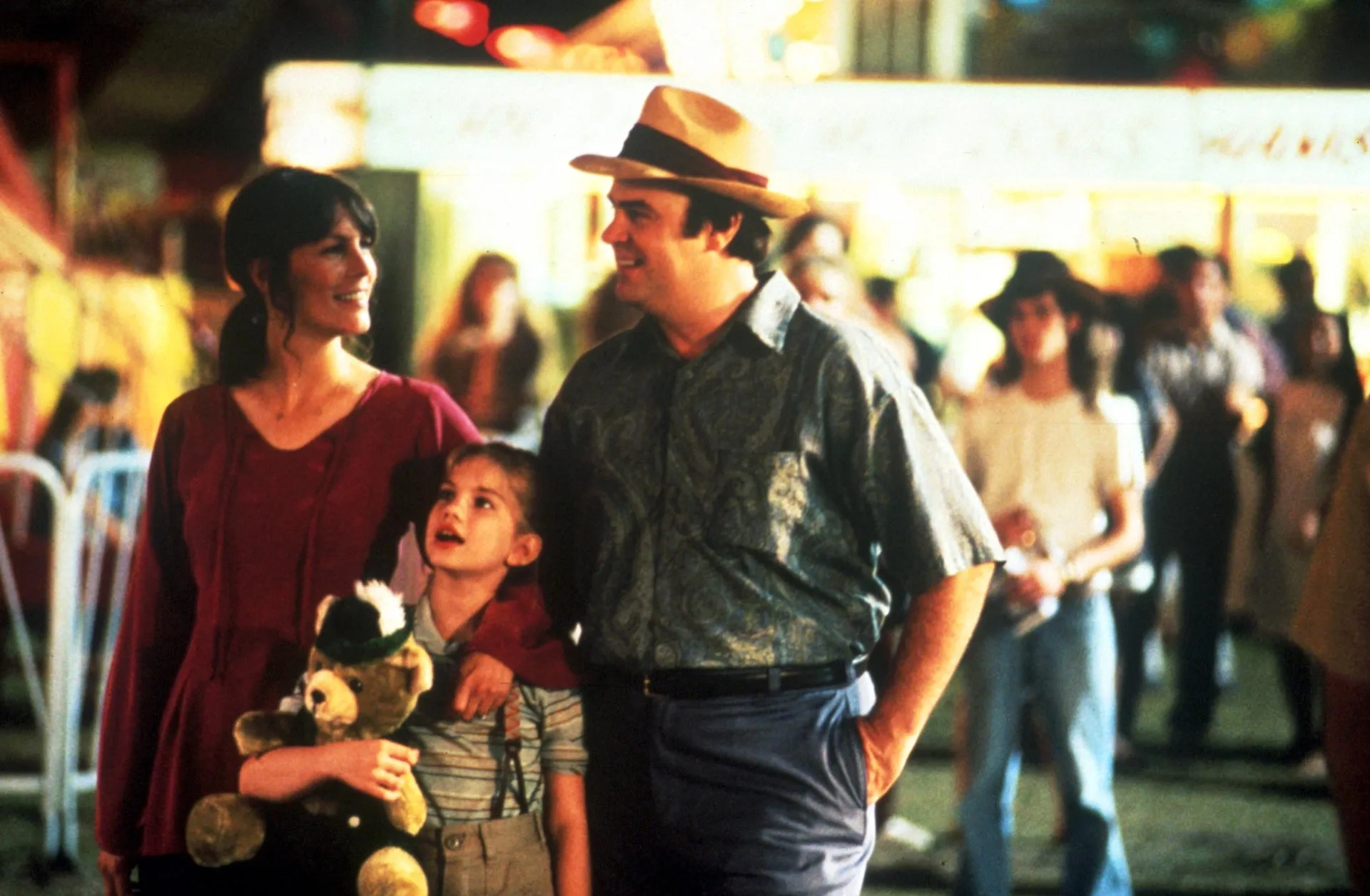 Dan Aykroyd, Jamie Lee Curtis, and Anna Chlumsky in My Girl (1991)