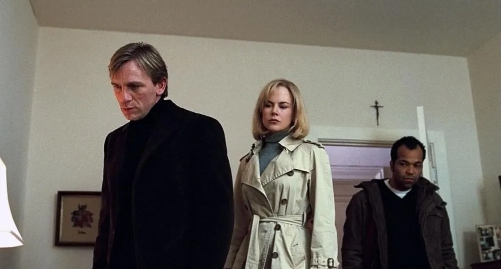 Nicole Kidman, Daniel Craig, and Jeffrey Wright in The Invasion (2007)