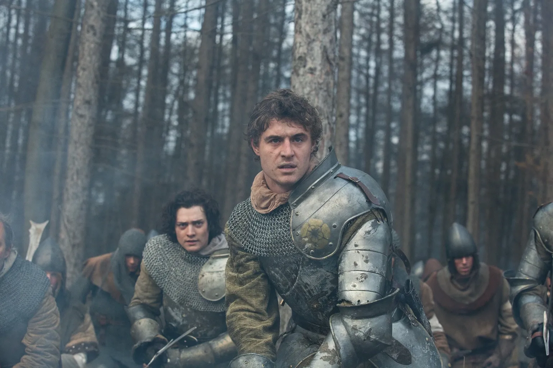 Max Irons and Aneurin Barnard in The White Queen (2013)