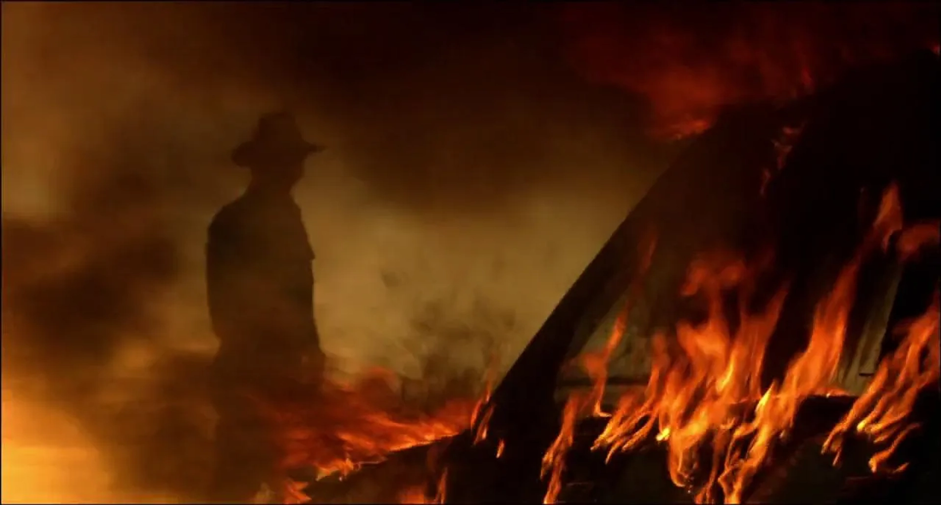 John Jarratt in Wolf Creek (2005)