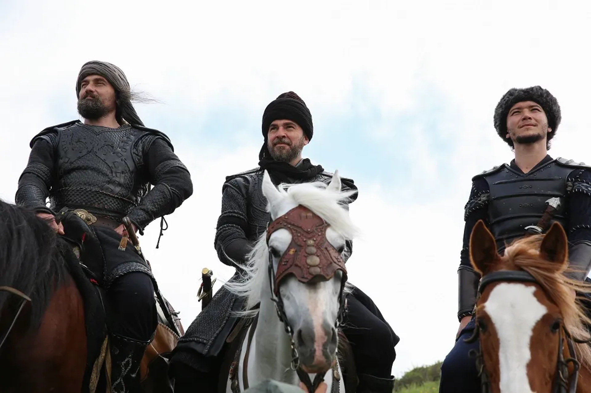 Engin Altan Düzyatan, Nurettin Sönmez, and Arif Diren in Dirilis: Ertugrul (2014)