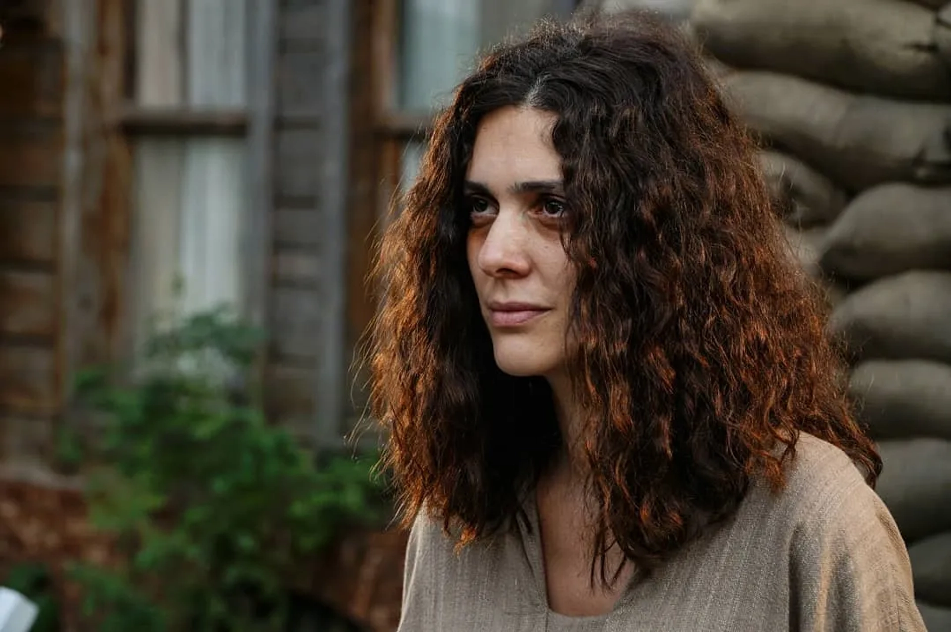 Bergüzar Korel in Wounded Love (2016)