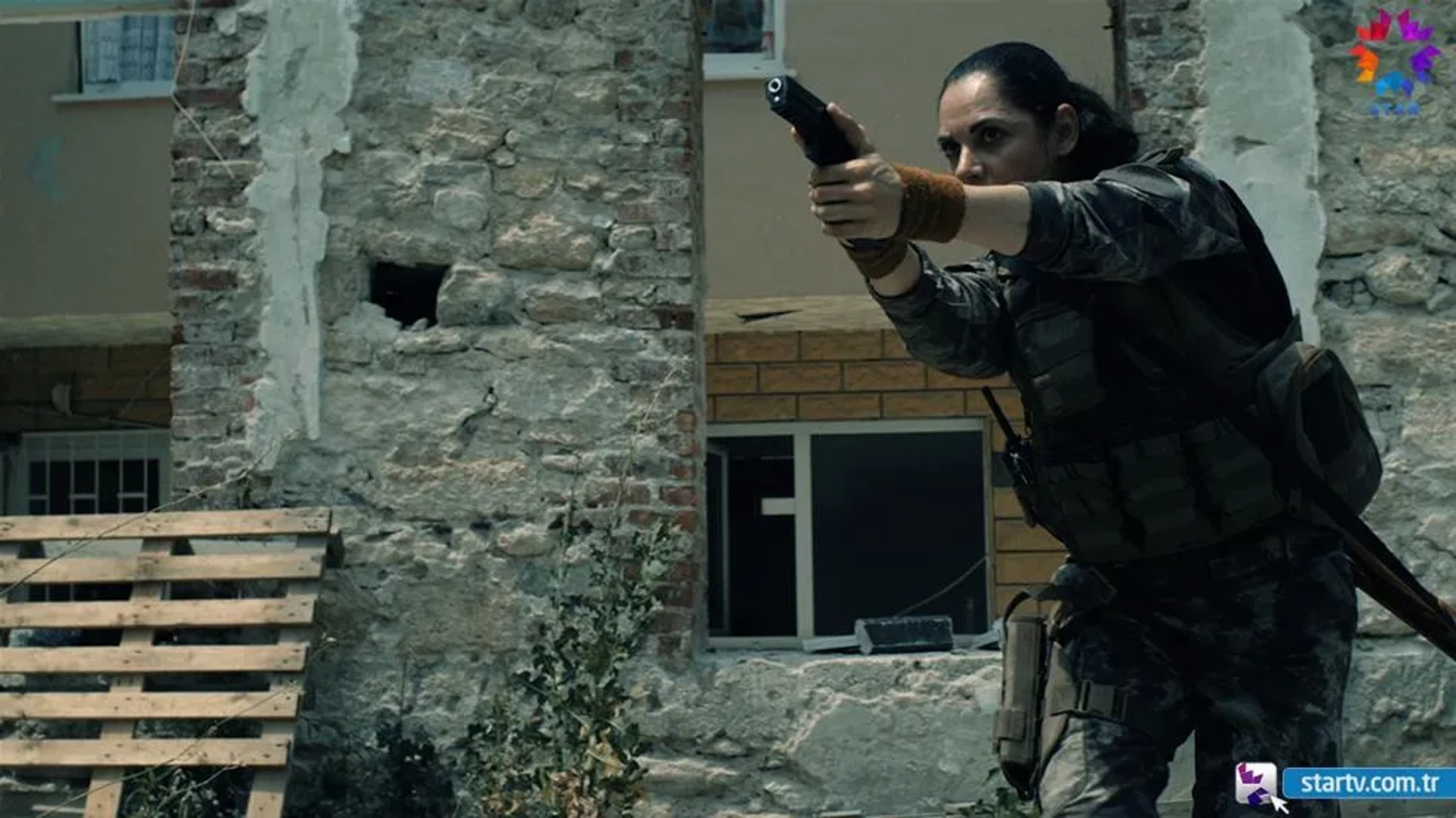 Ahu Türkpençe in Wolf (2018)