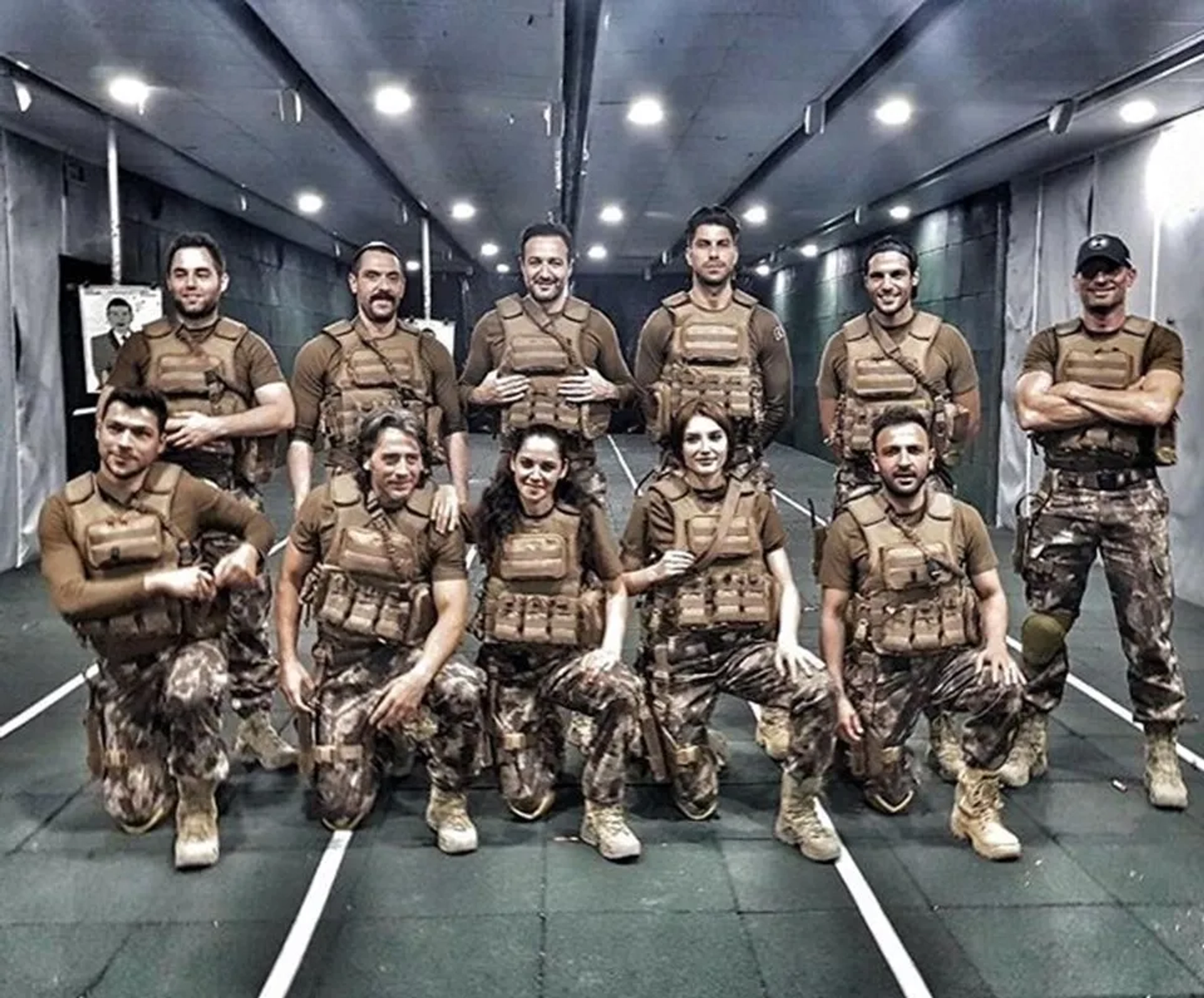 Murat Arkin, Ahu Türkpençe, Firat Dogruloglu, Ahmet Pinar, Emir Benderlioglu, Bedii Akin, Ozan Agaç, Serkan Çayoglu, Armagan Oguz, and Melis Hacic in Wolf (2018)