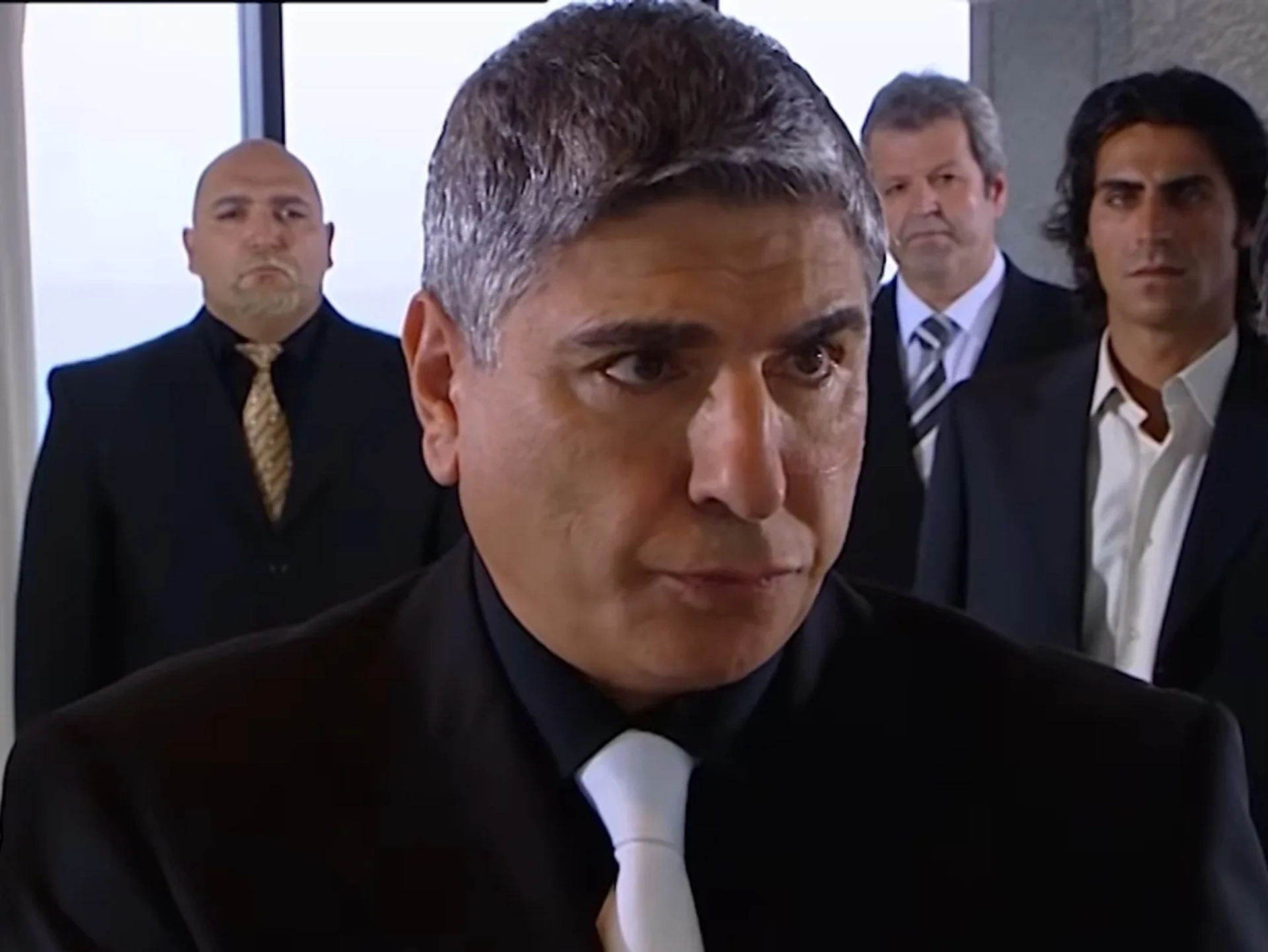 Atilla Olgaç and Kenan Çoban in The Valley of the Wolves (2003)