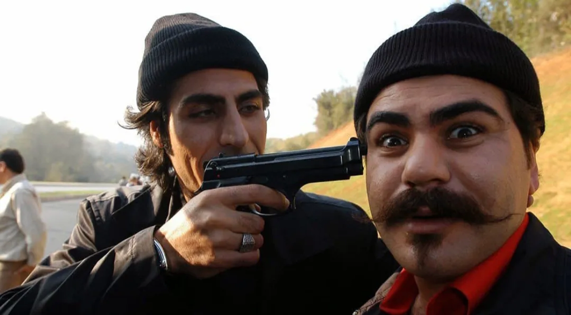 Erhan Ufak and Kenan Çoban in The Valley of the Wolves (2003)