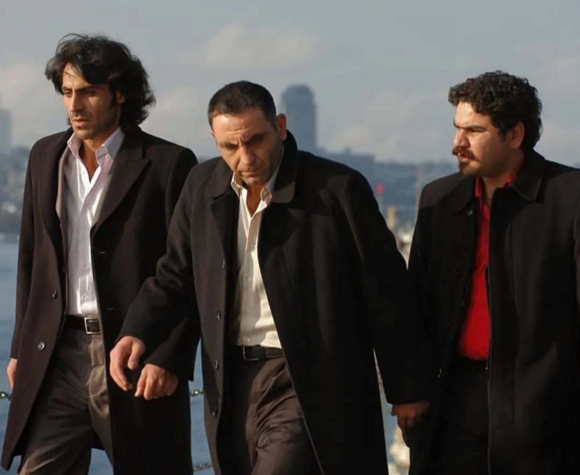 Gürkan Uygun, Erhan Ufak, and Kenan Çoban in The Valley of the Wolves (2003)