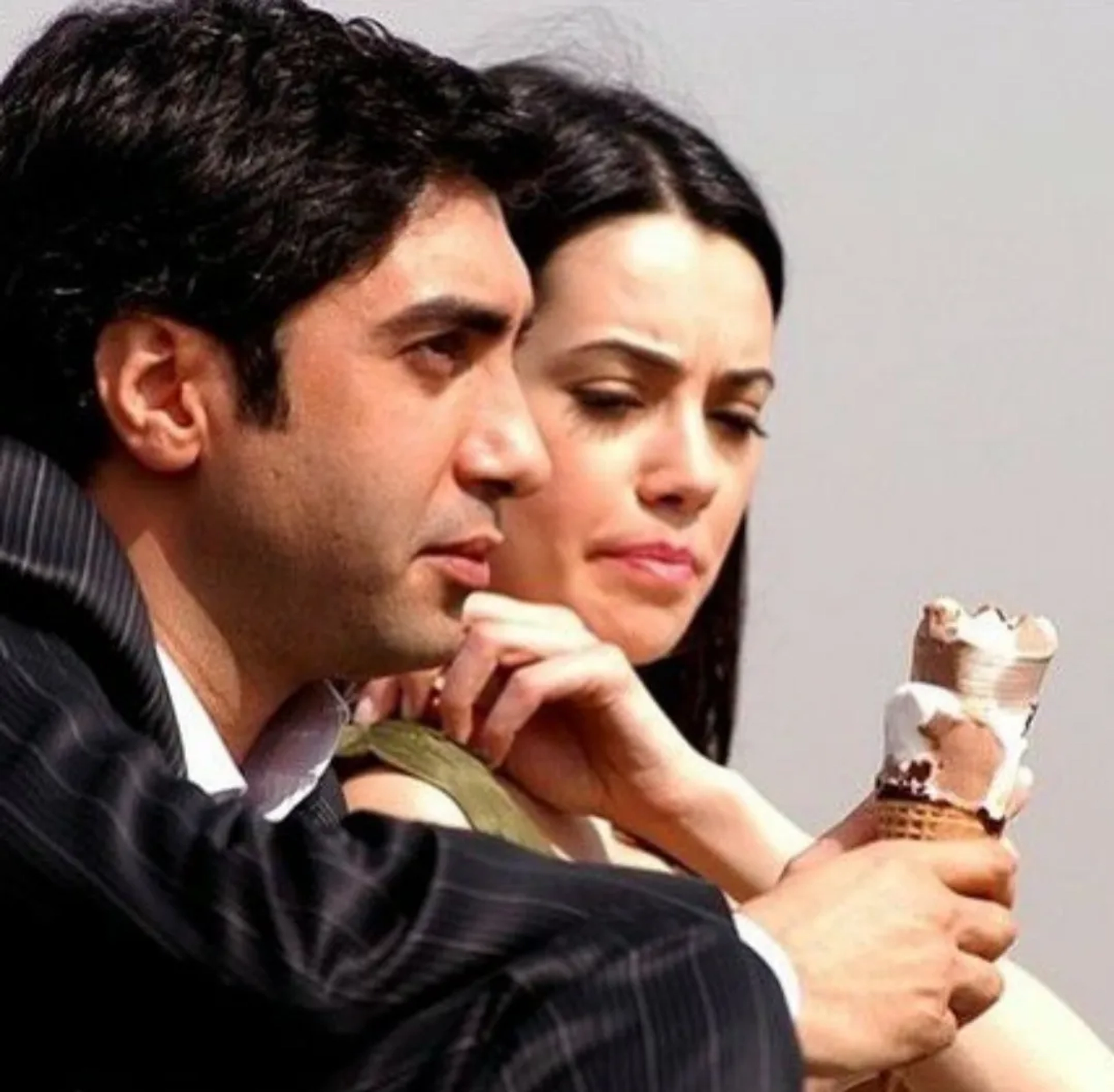 Özgü Namal and Necati Sasmaz in The Valley of the Wolves (2003)