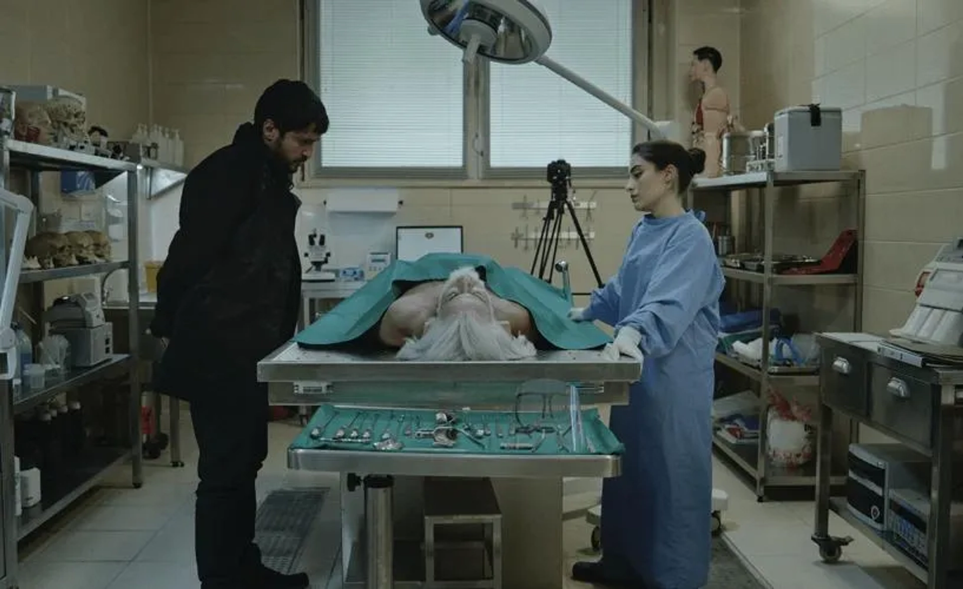 Taner Ölmez and Esin Yildiz in Alef (2020)