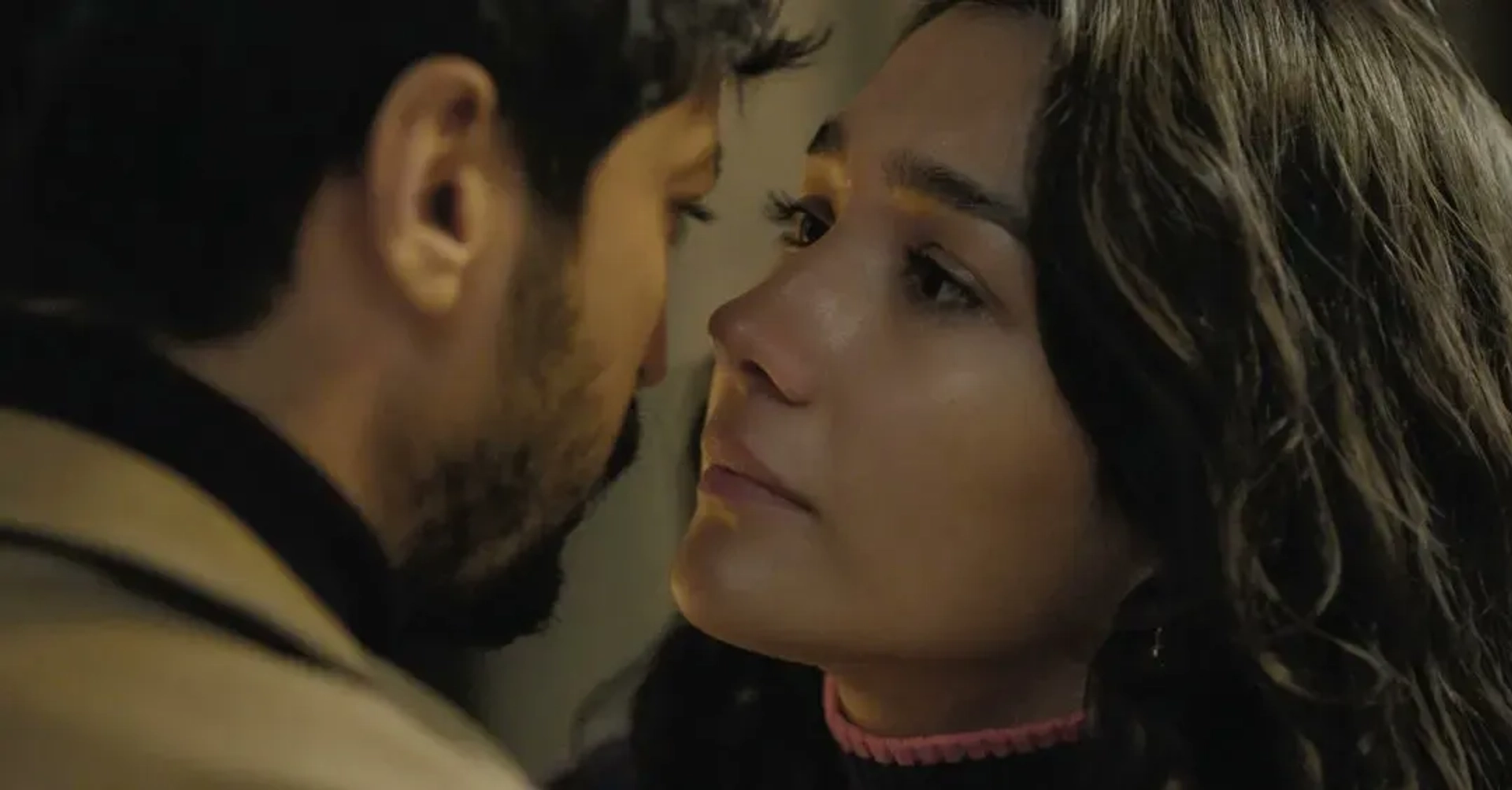 Taner Ölmez and Aybüke Pusat in Alef (2020)