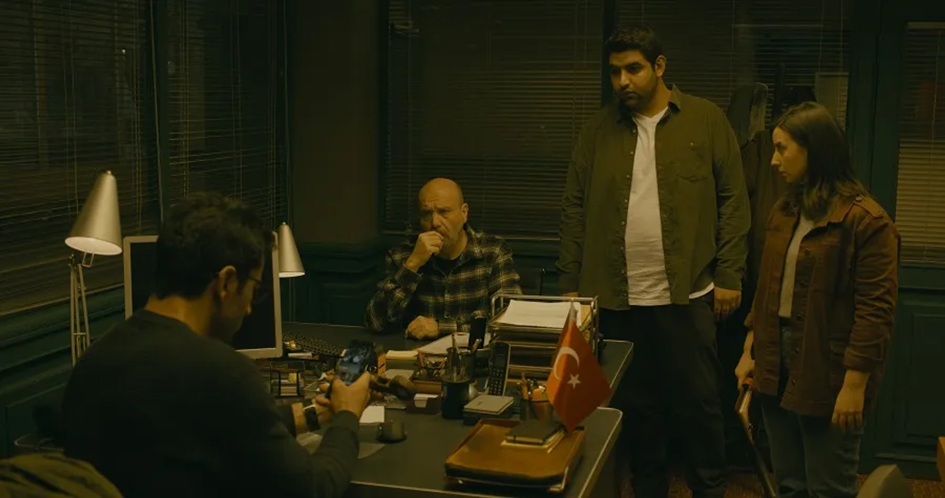 Kenan Imirzalioglu, Aysegül Uraz, Ahmet Mümtaz Taylan, and Kivanç Baran Aslan in Alef (2020)