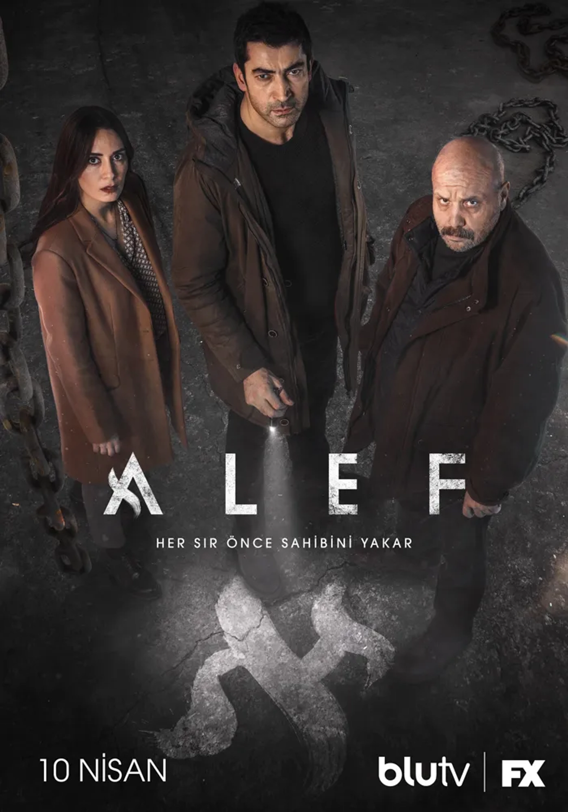 Kenan Imirzalioglu, Ahmet Mümtaz Taylan, and Melisa Sözen in Alef (2020)