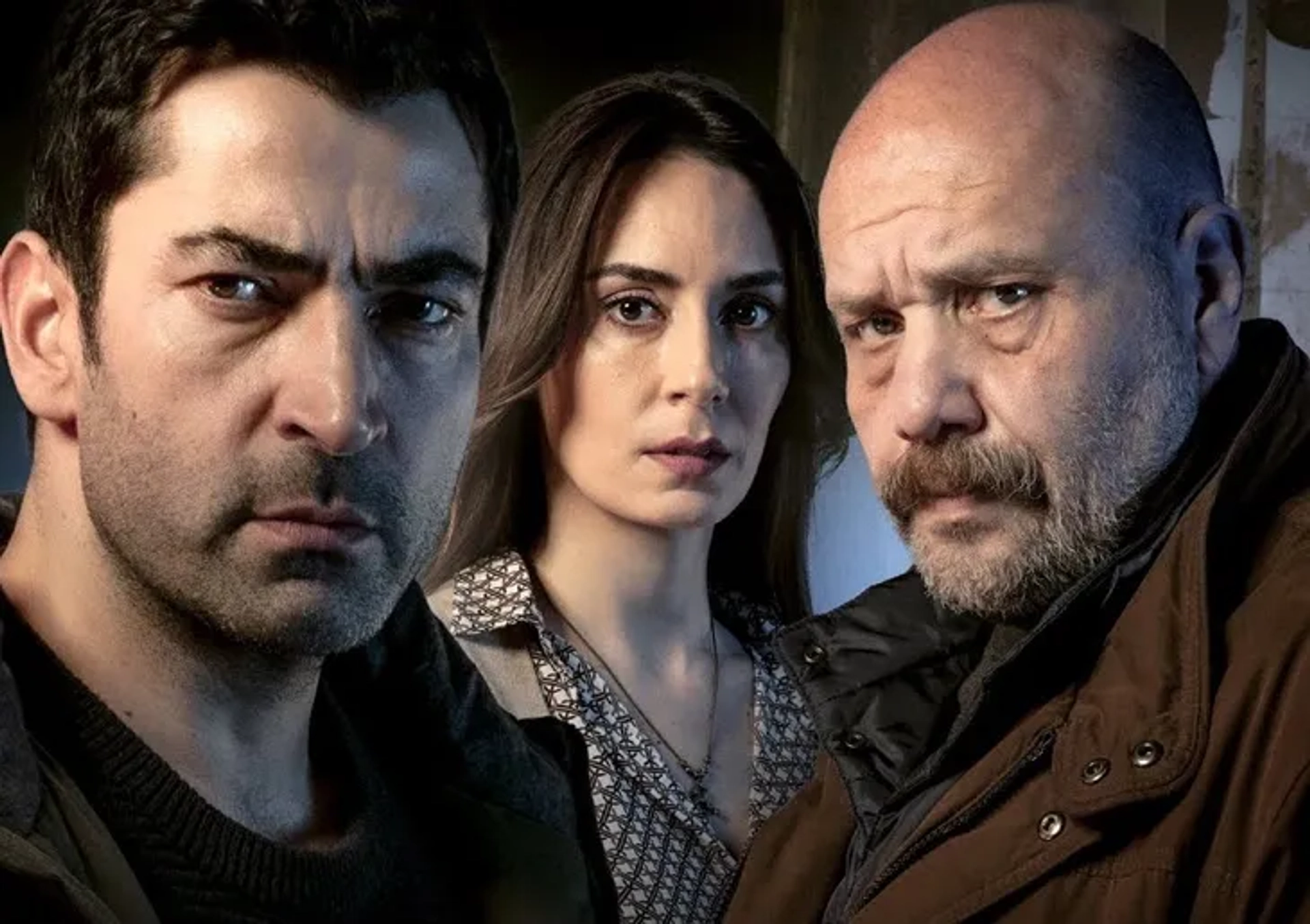 Kenan Imirzalioglu, Ahmet Mümtaz Taylan, and Melisa Sözen in Alef (2020)