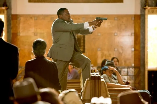 Mekhi Phifer in Lie to Me (2009)