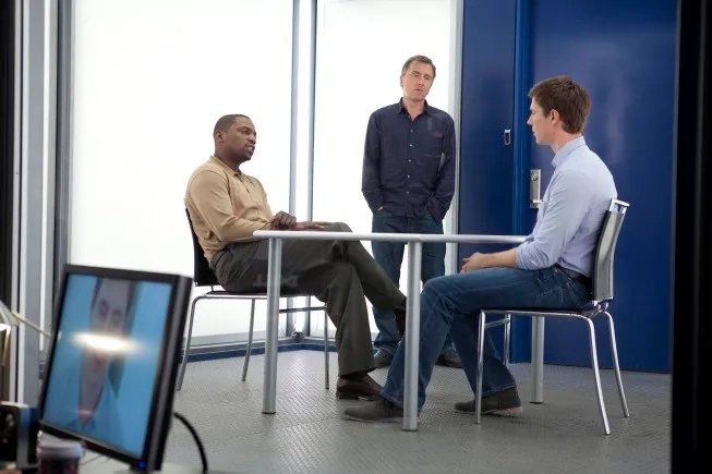 Tim Roth, Mekhi Phifer, and Jason Dohring in Lie to Me (2009)