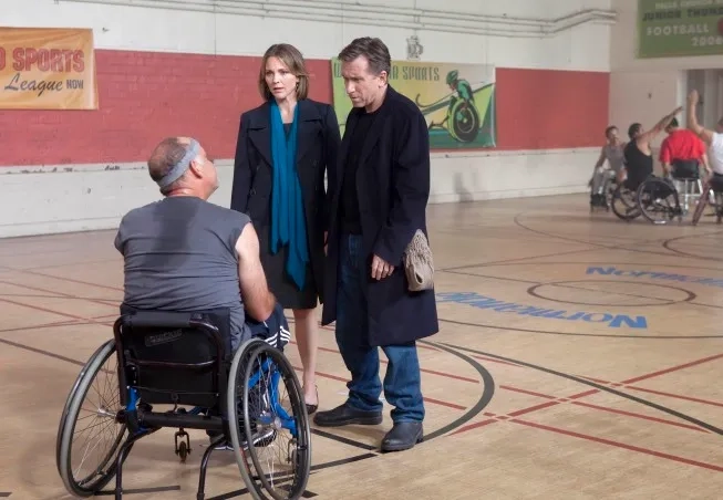 Tim Roth and Kelli Williams in Lie to Me (2009)