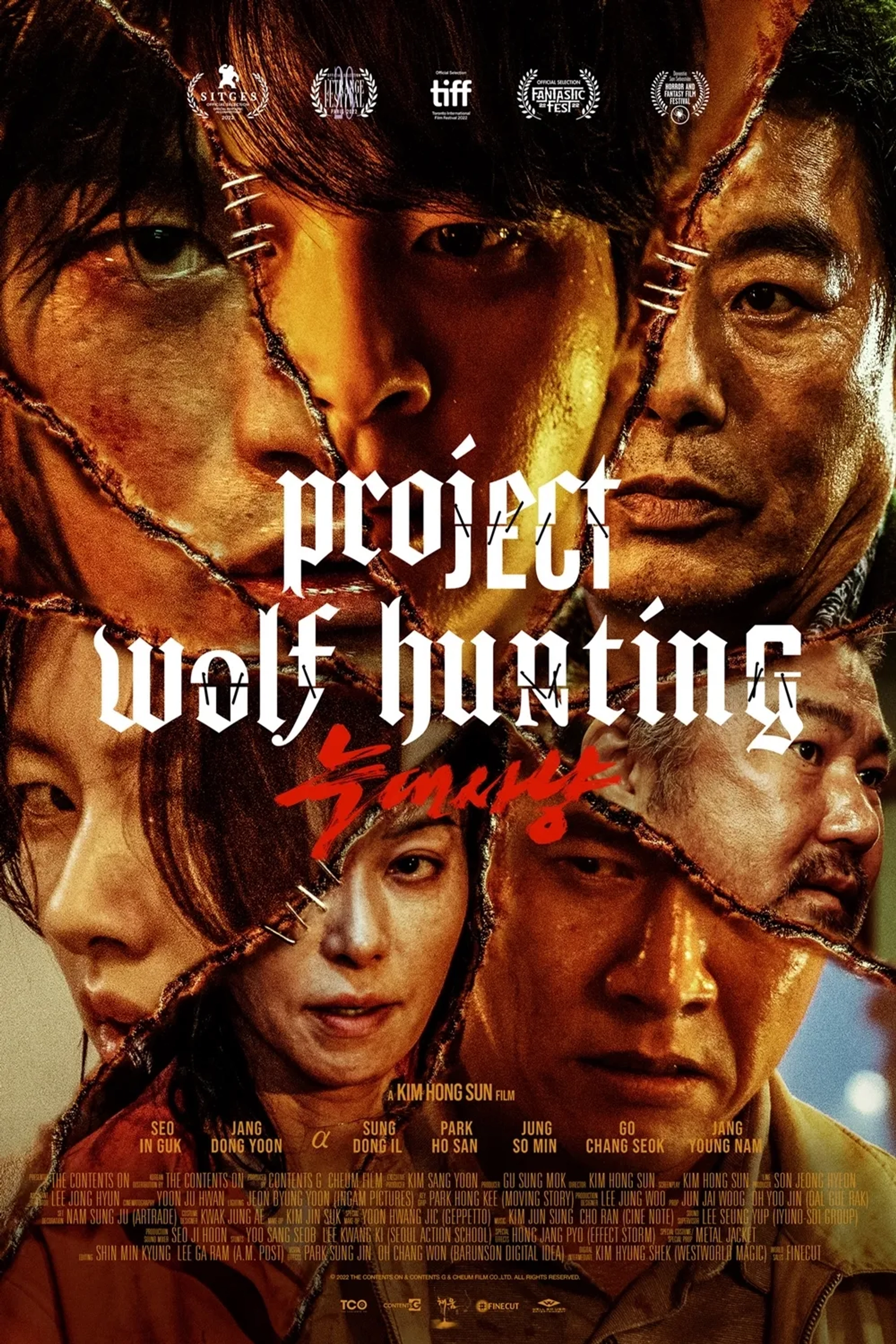 Park Ho-san, Sung Dong-il, Jang Young-nam, Jung So-min, Seo In-guk, and Jang Dong-yoon in Project Wolf Hunting (2022)